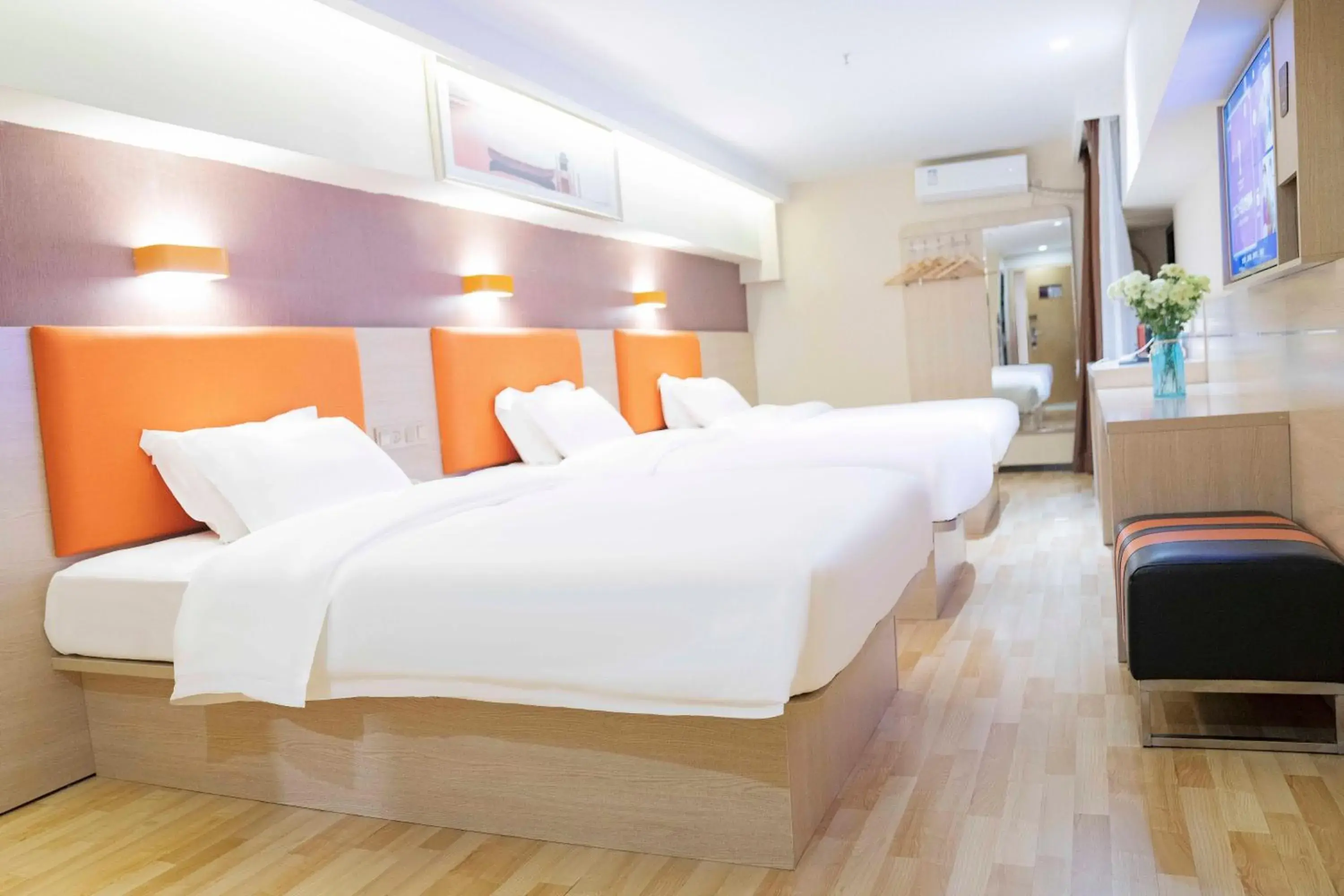 Premium Triple Room in 7 Days Premium - Kunming South High Speed Railway Station University Town Metro Station Premium Triple Room in 7 Days Premium - Kunming South High Speed Railway Station University Town Metro Station