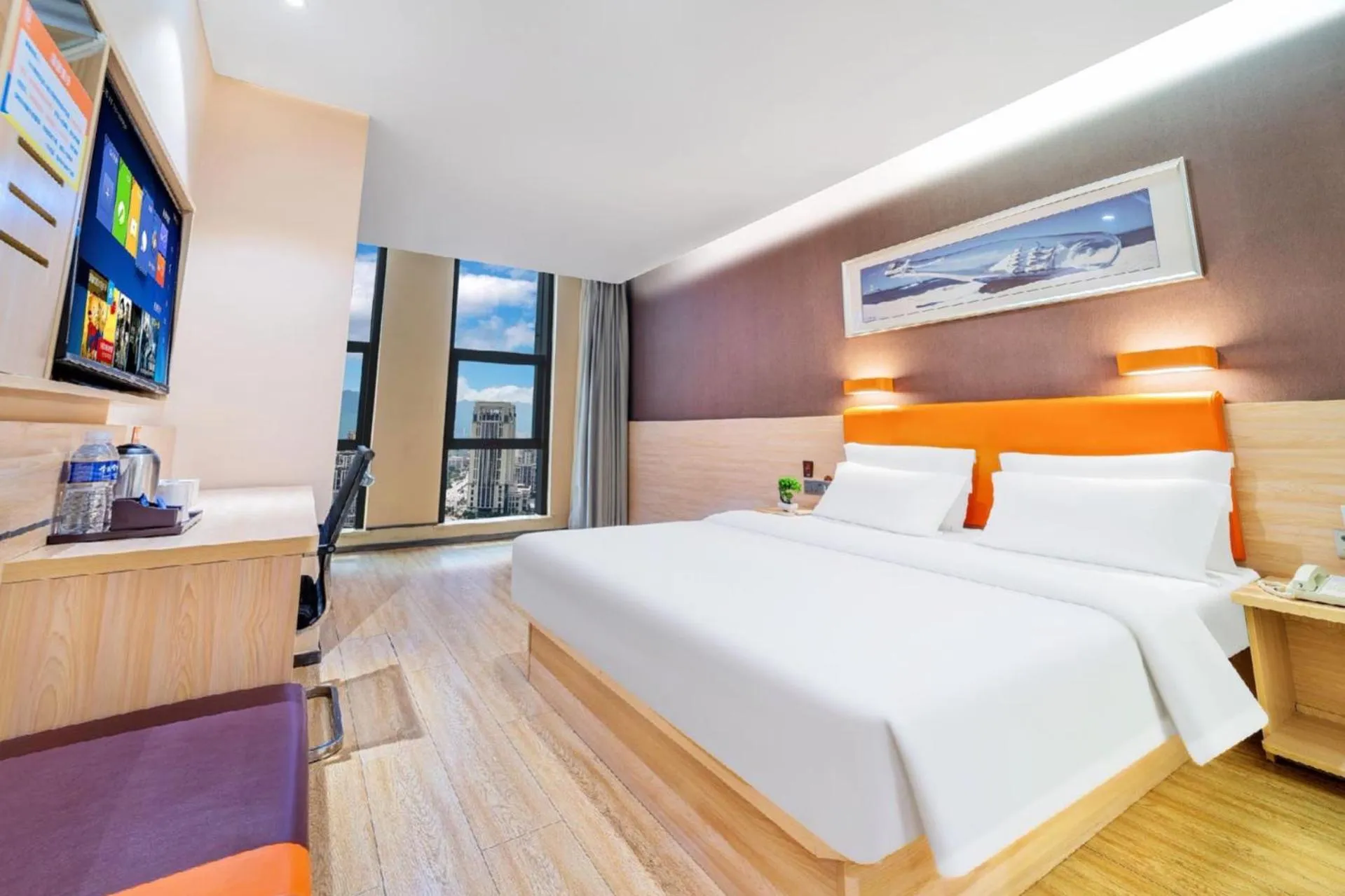 Photo of the whole room in 7 Days Premium - Kunming South High Speed Railway Station University Town Metro Station