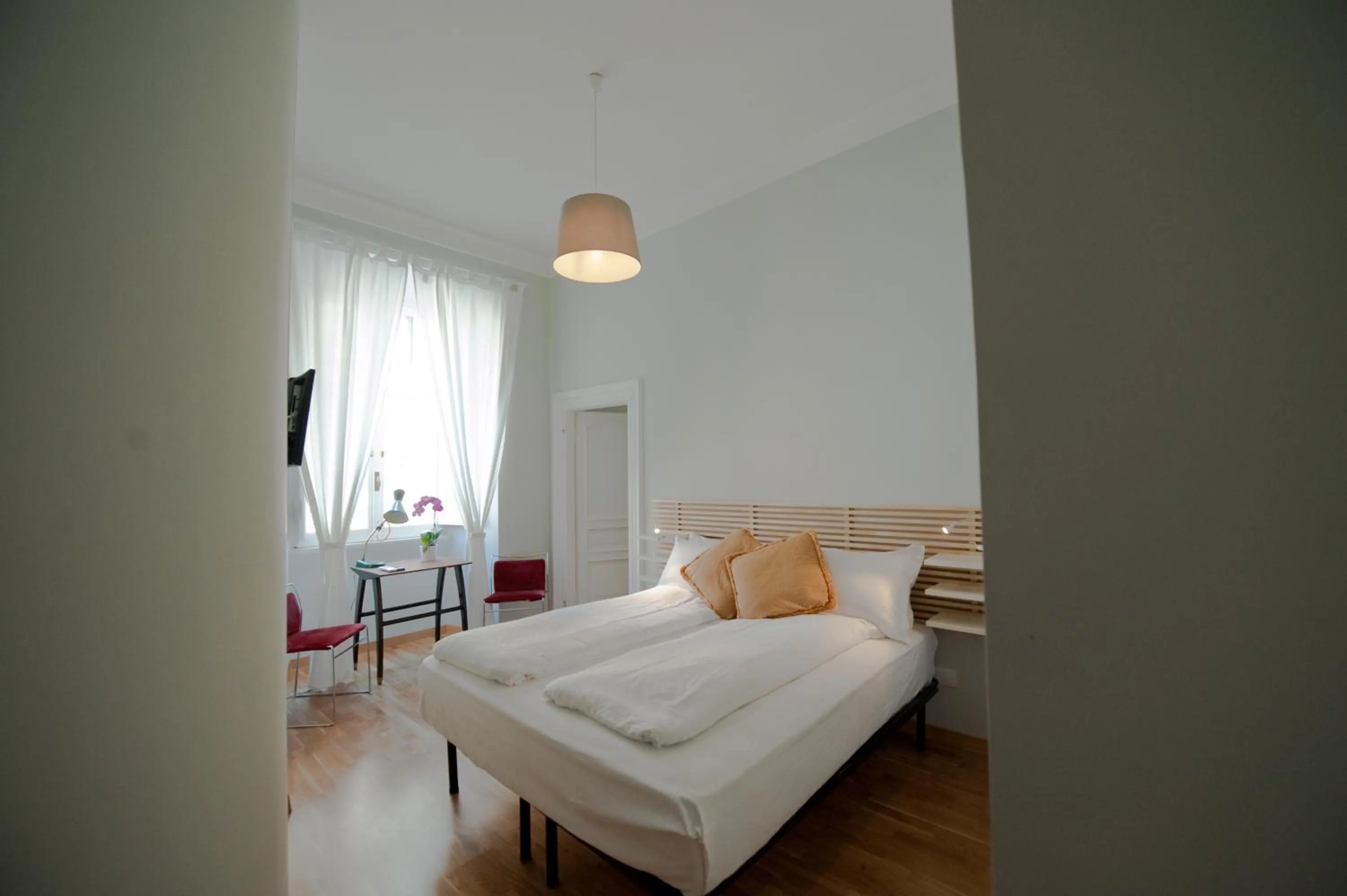 Bedroom, Bed in Cassiodoro19