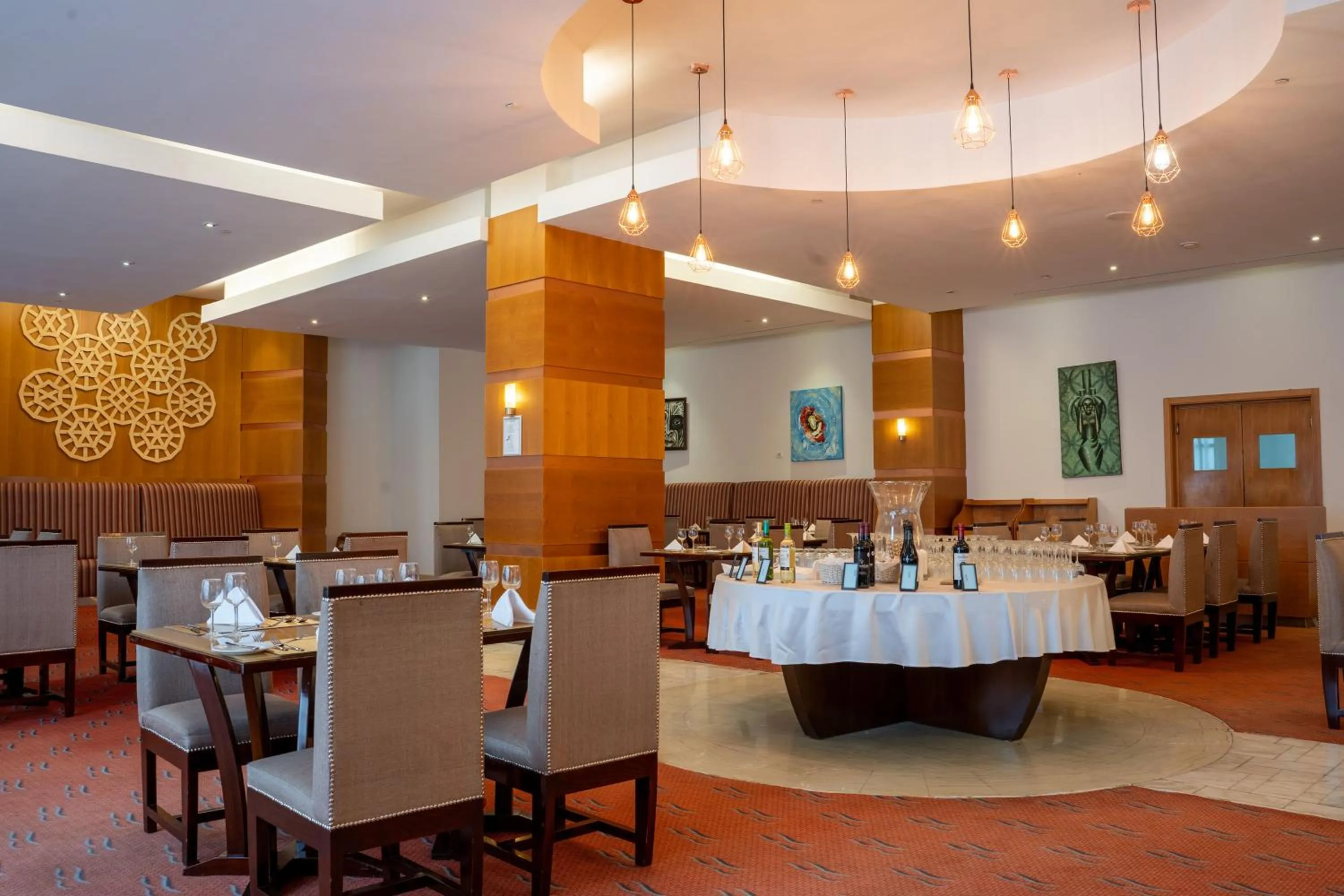 Food and drinks in Bisila Palace