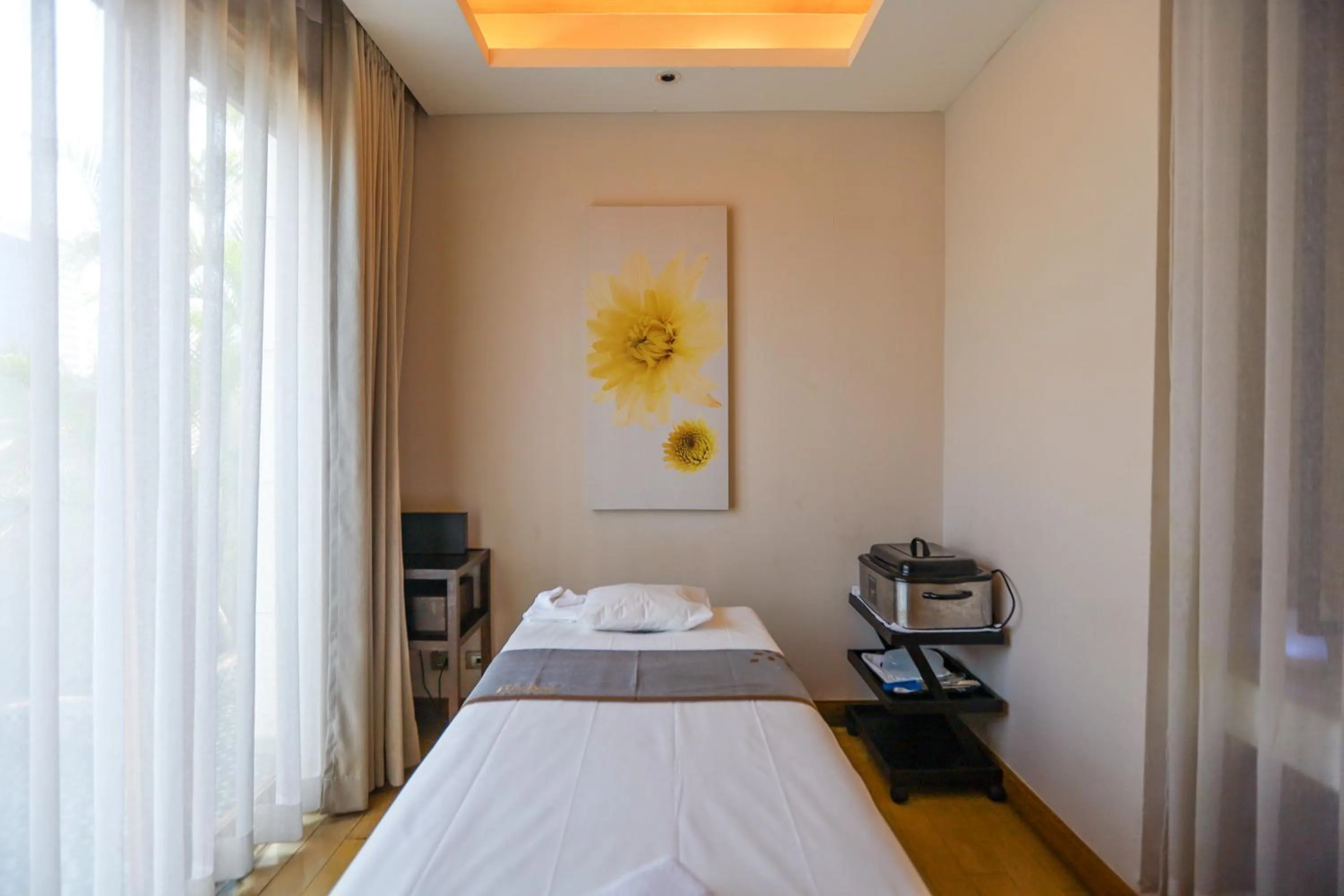 Spa and wellness centre/facilities, Bed in Radisson Blu Plaza Bangkok