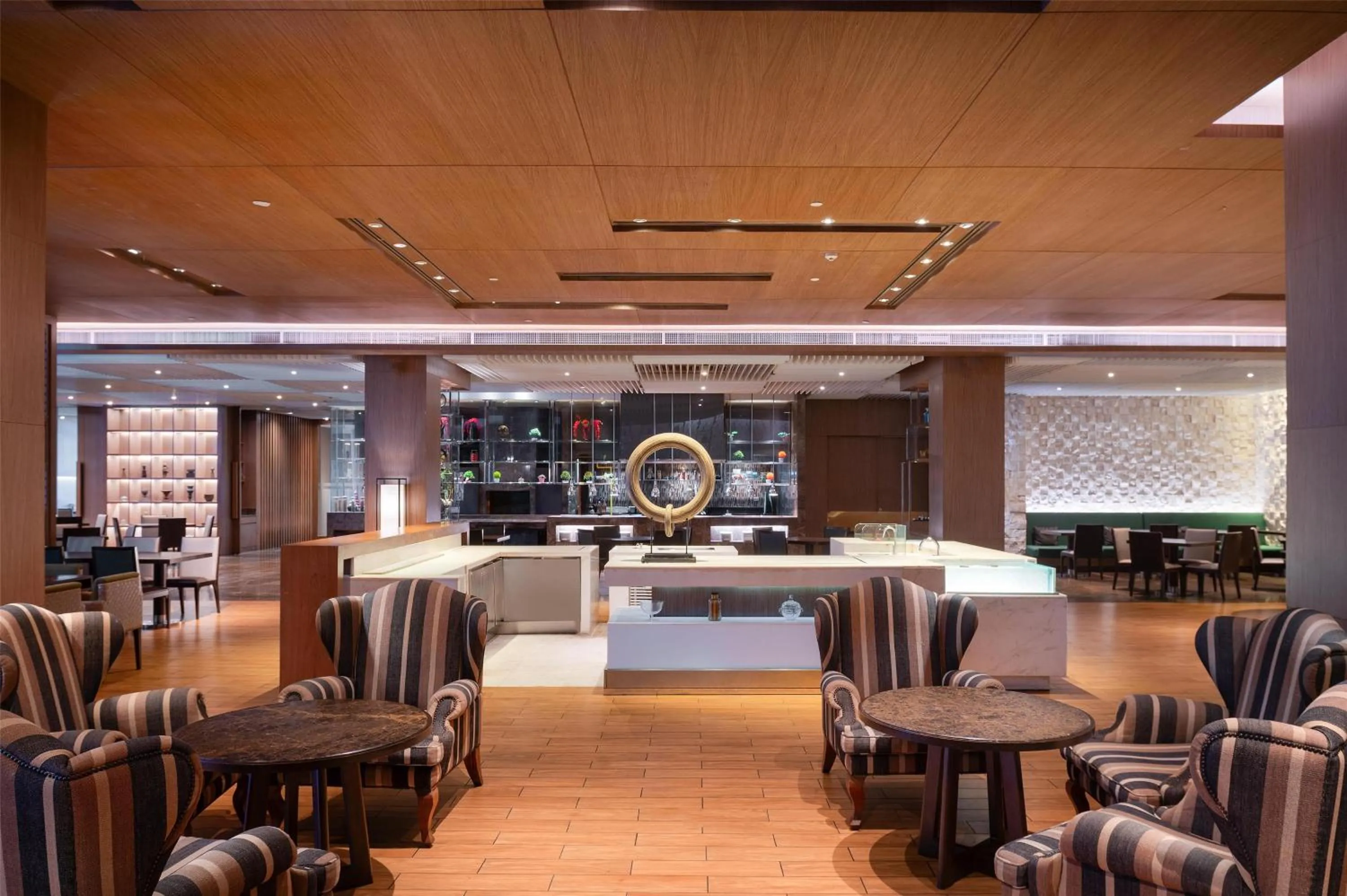 Restaurant/places to eat in Radisson Blu Plaza Bangkok