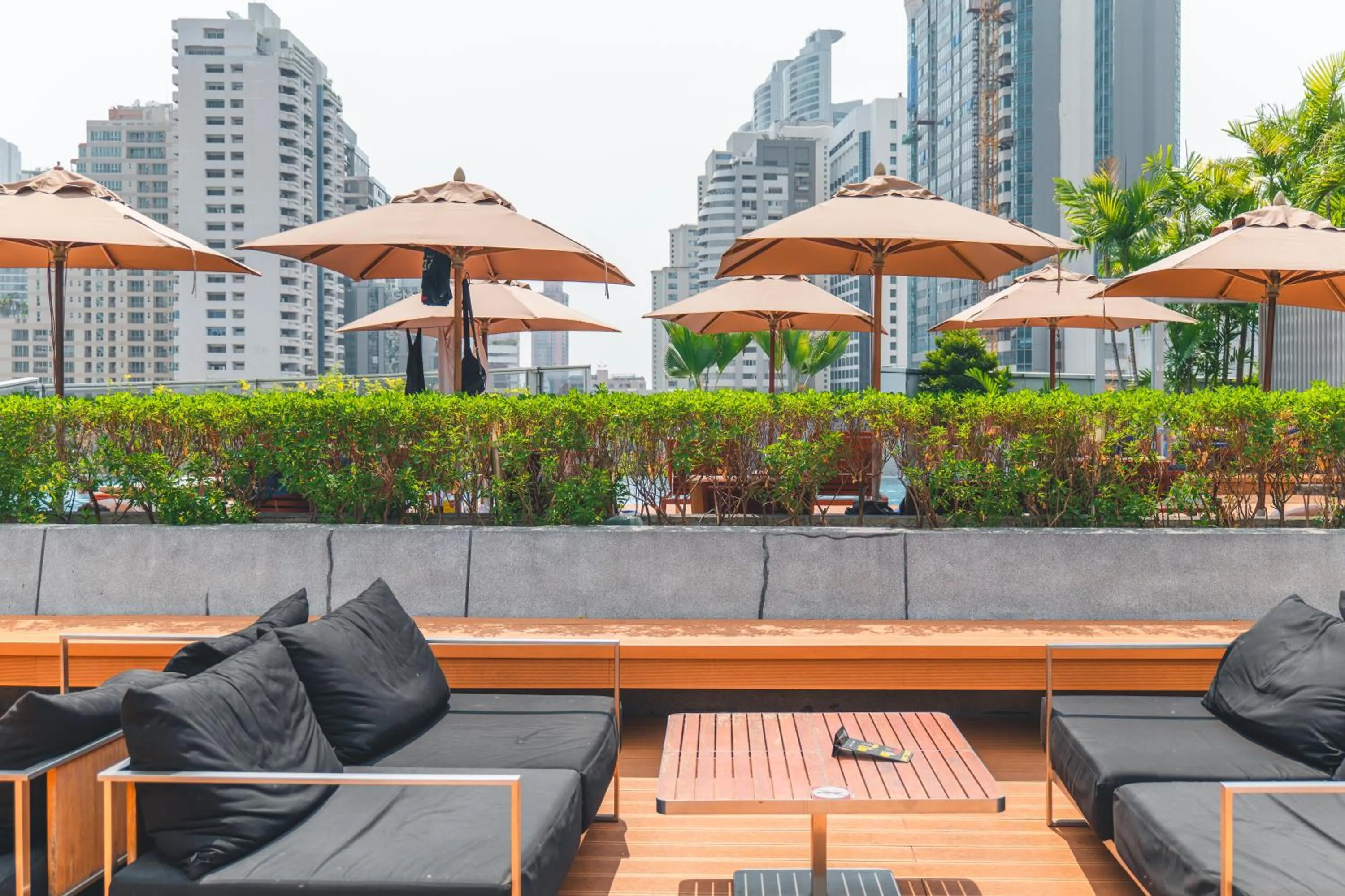 Swimming pool in Radisson Blu Plaza Bangkok