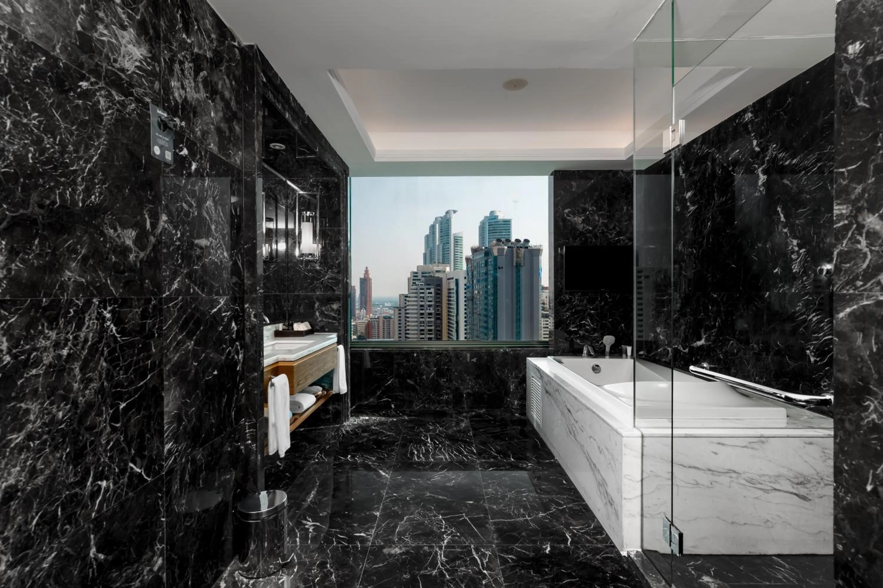 Bathroom in Radisson Blu Plaza Bangkok