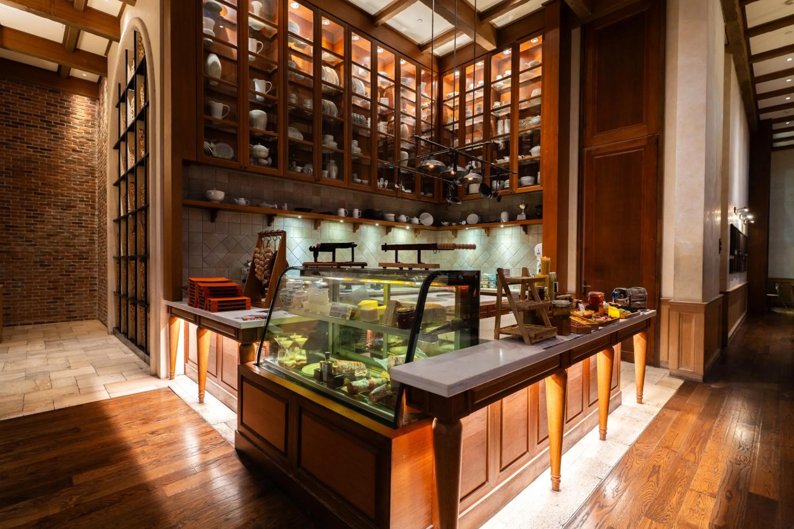 Restaurant/places to eat in Radisson Blu Plaza Bangkok