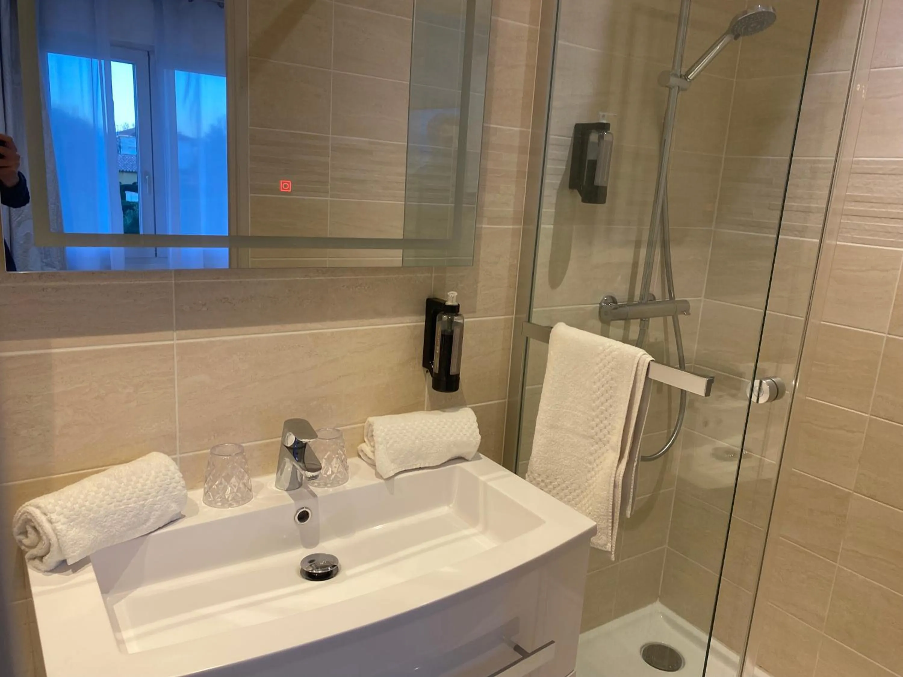 Shower in La Bastide Gourmande