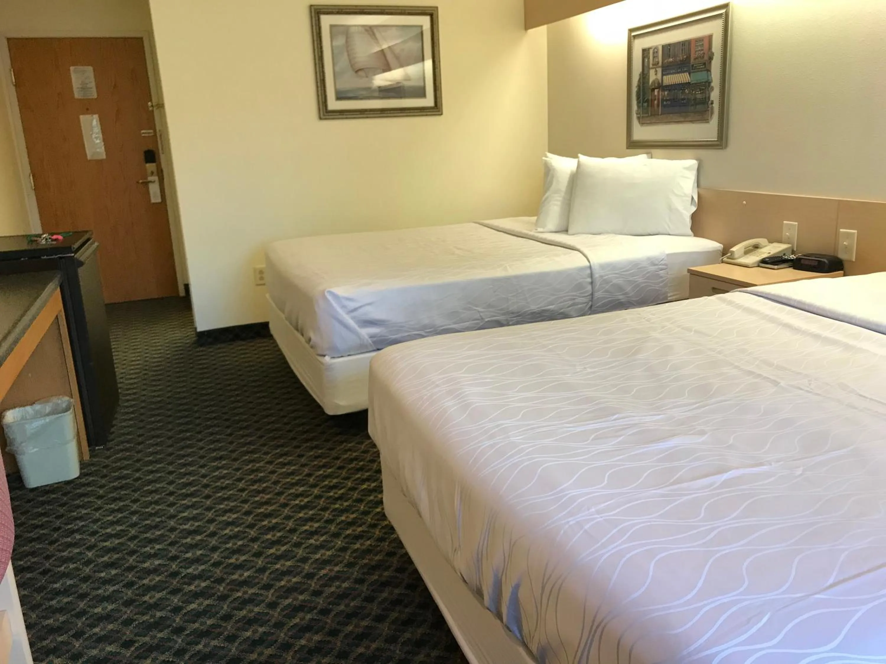 Bed in Mariner's Village Resort