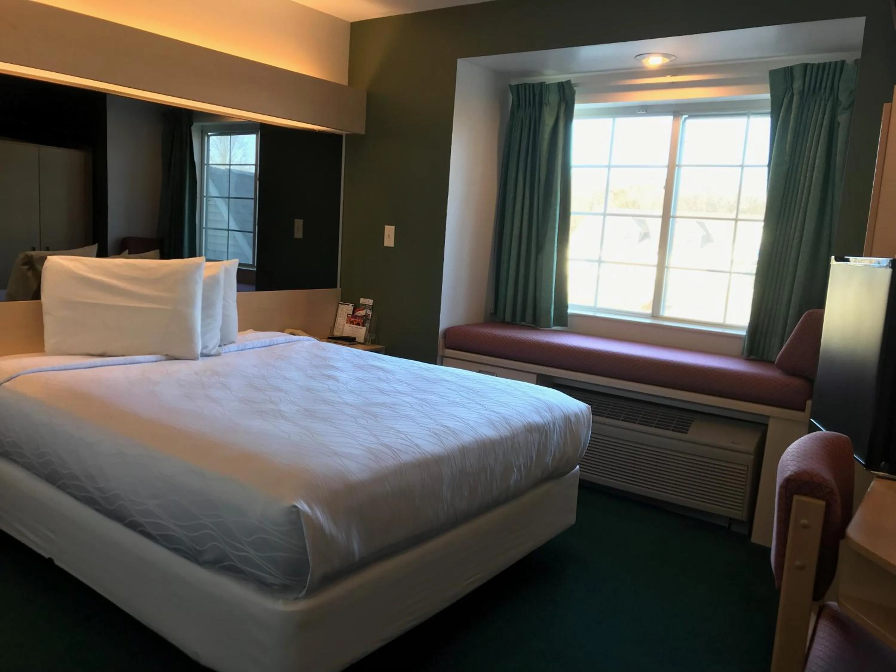 Bed in Mariner's Village Resort