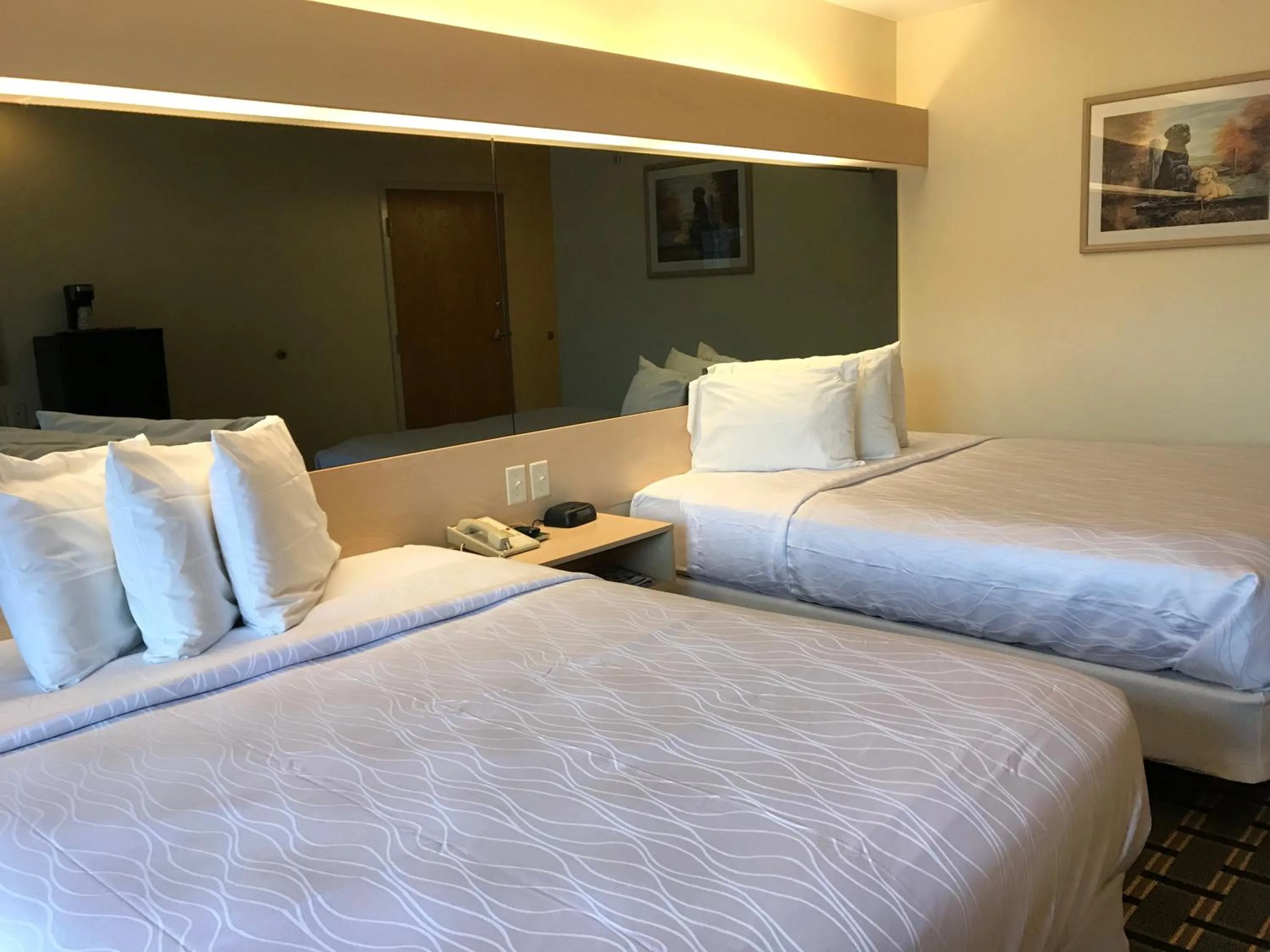 Bed in Mariner's Village Resort