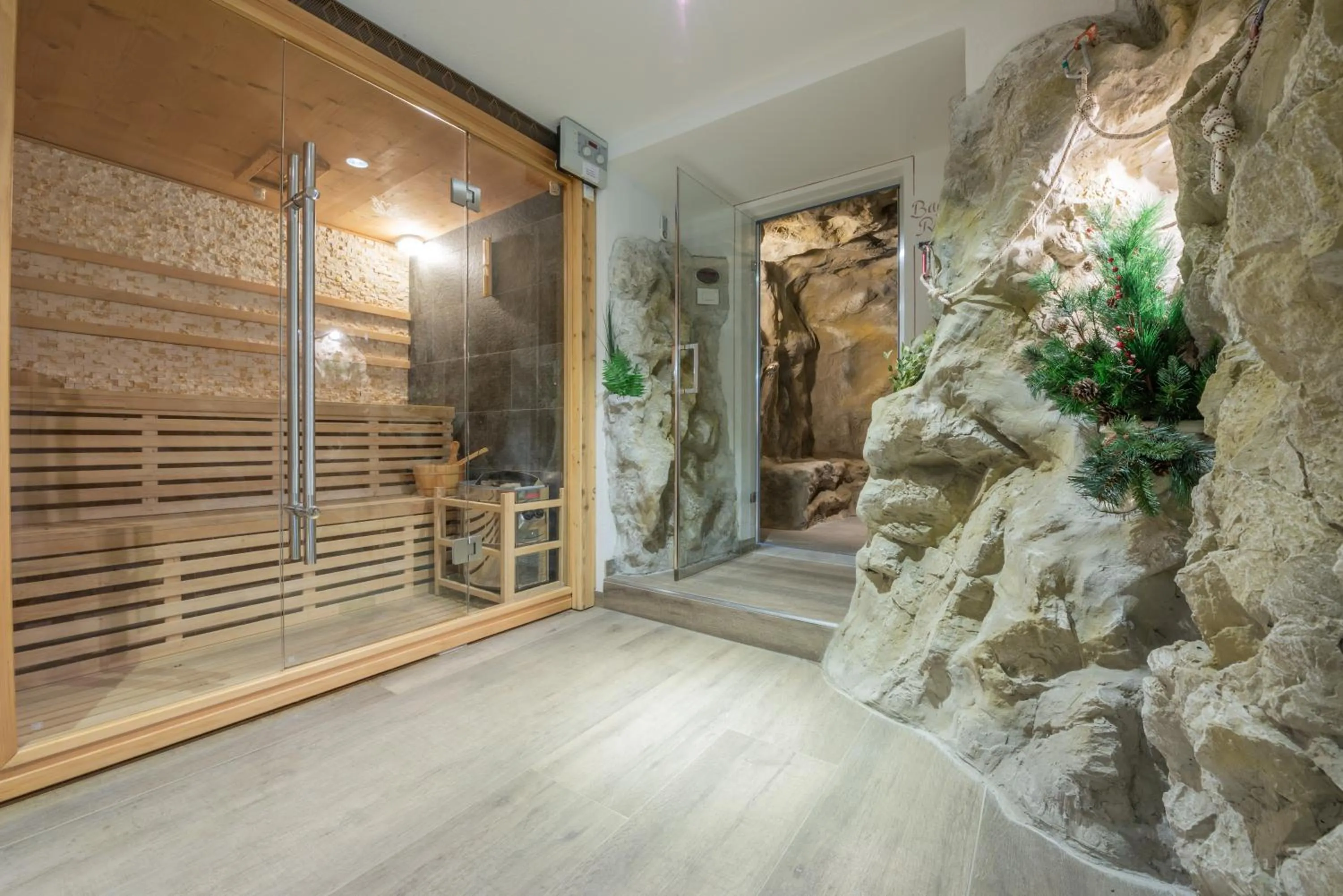 Spa and wellness centre/facilities in Hotel Lago della Creta