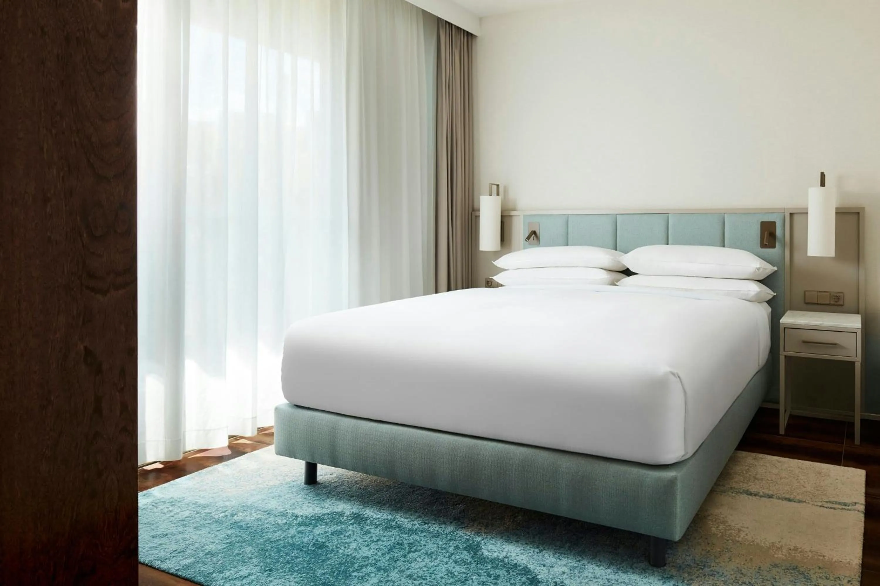 Bedroom, Bed in Marriott Residences Salgados Resort, Algarve