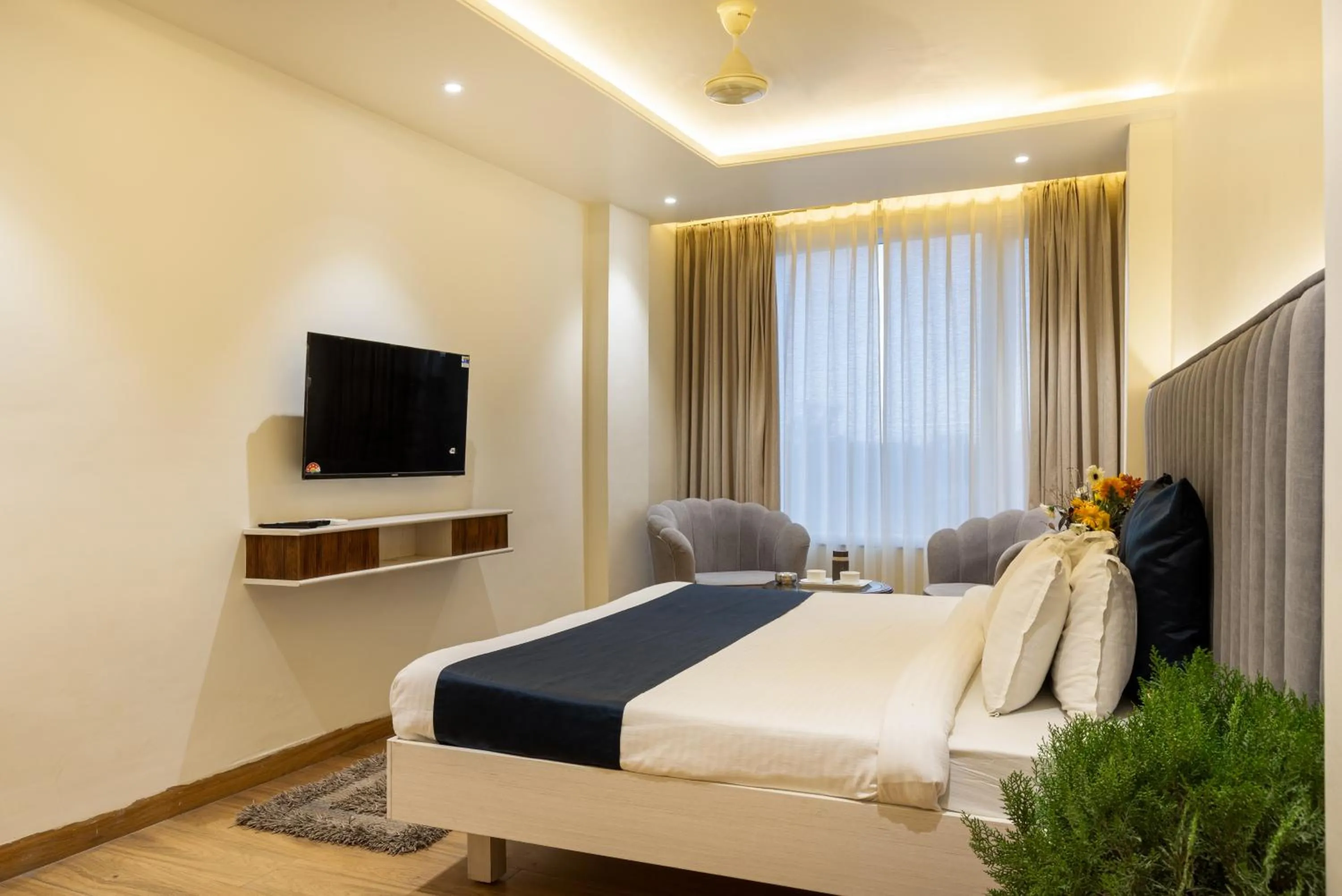 Bed in Hotel Meghdoot, Bhopal