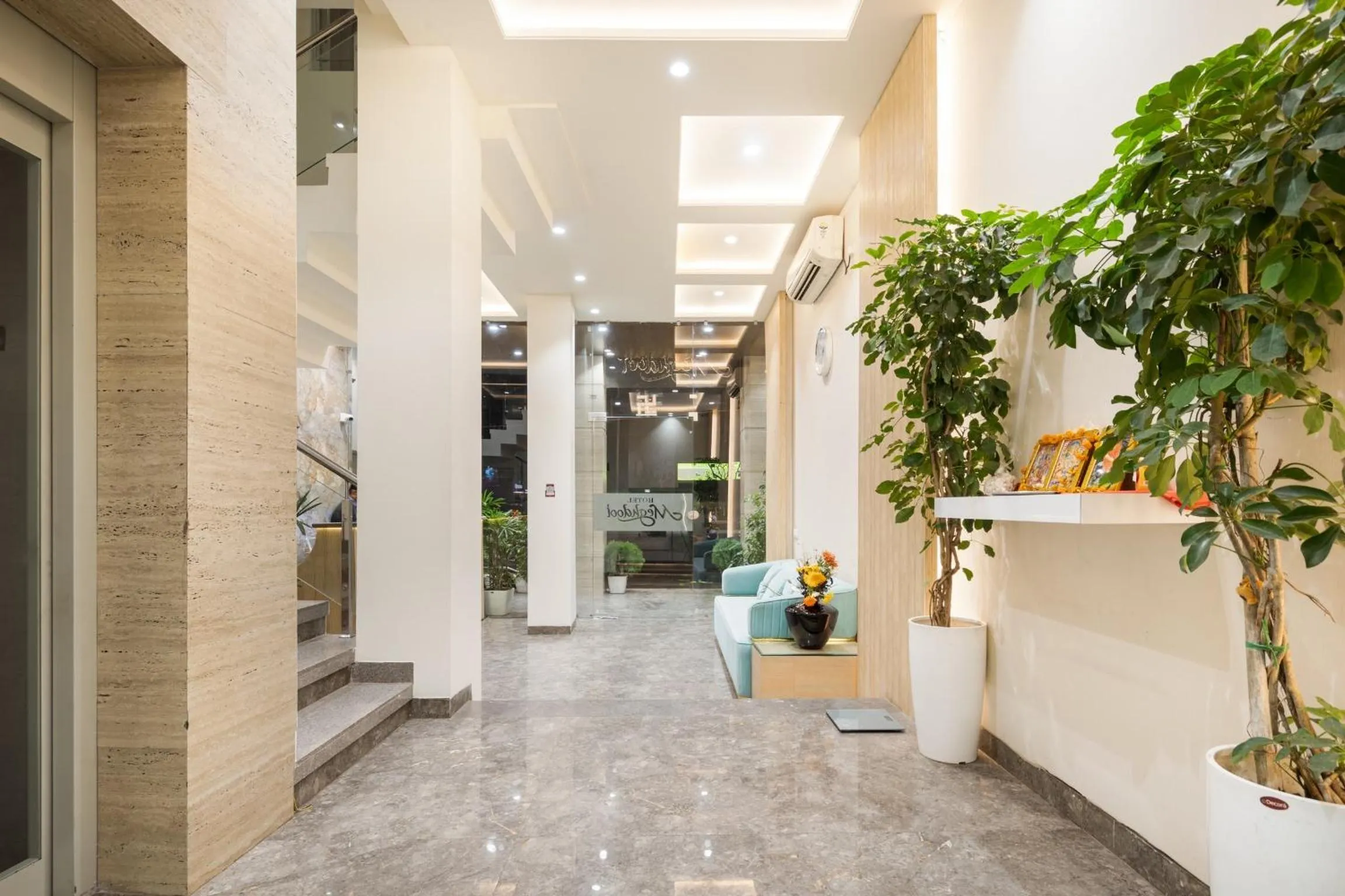 Lobby or reception in Hotel Meghdoot, Bhopal