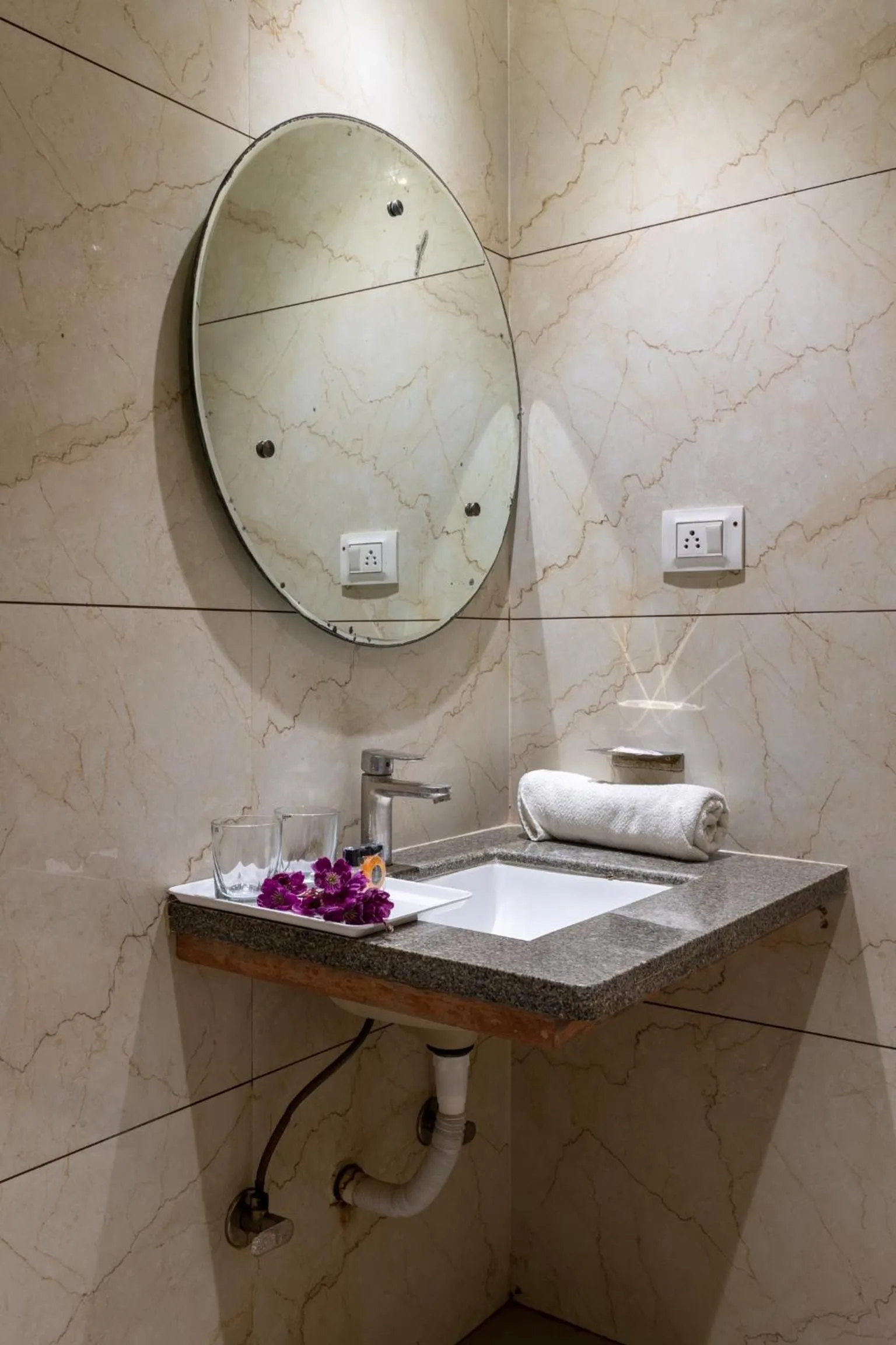 Bathroom in Hotel Meghdoot, Bhopal