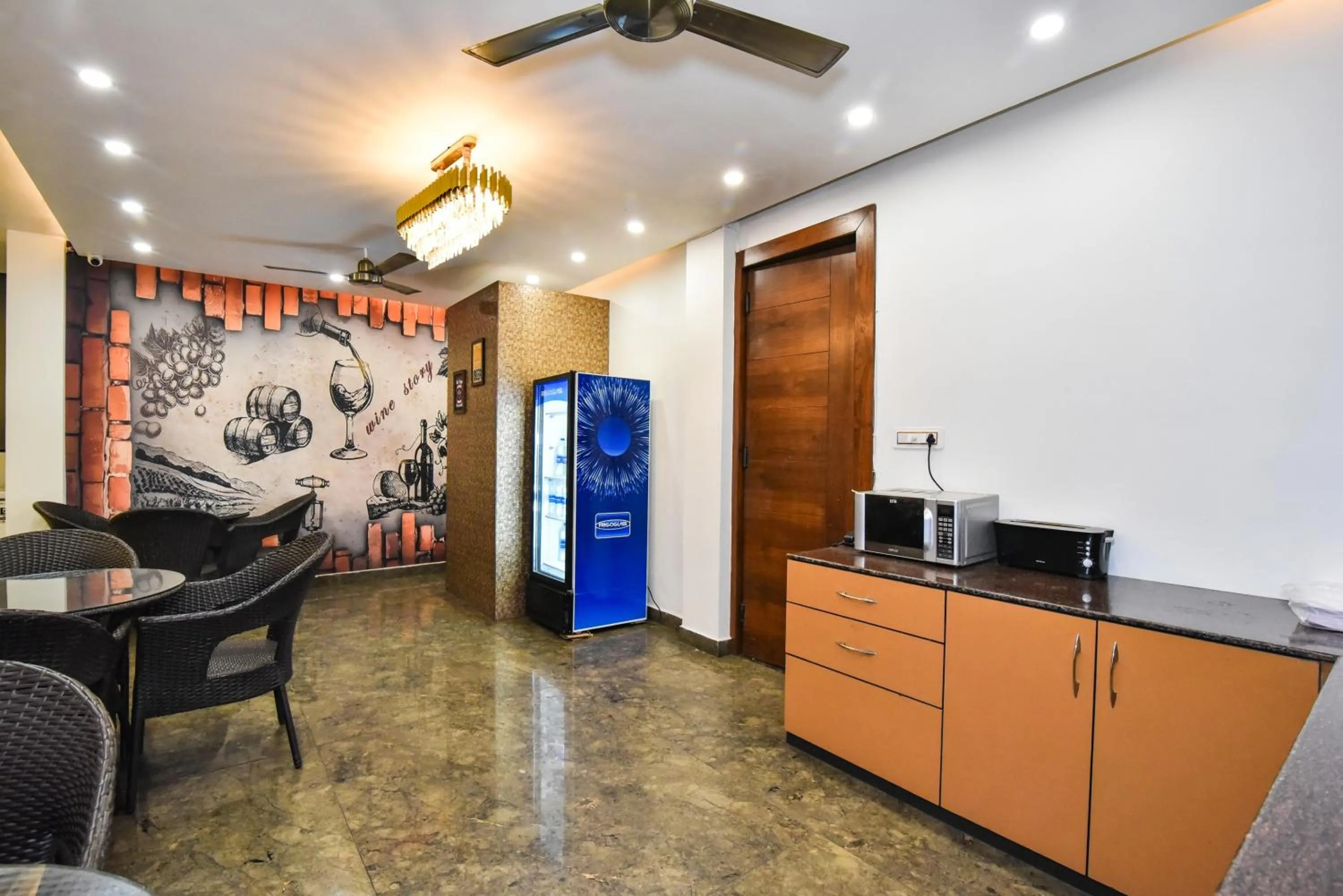 Kitchen or kitchenette in AH Grand Villa - Hotel Near Dalai Lama Temple