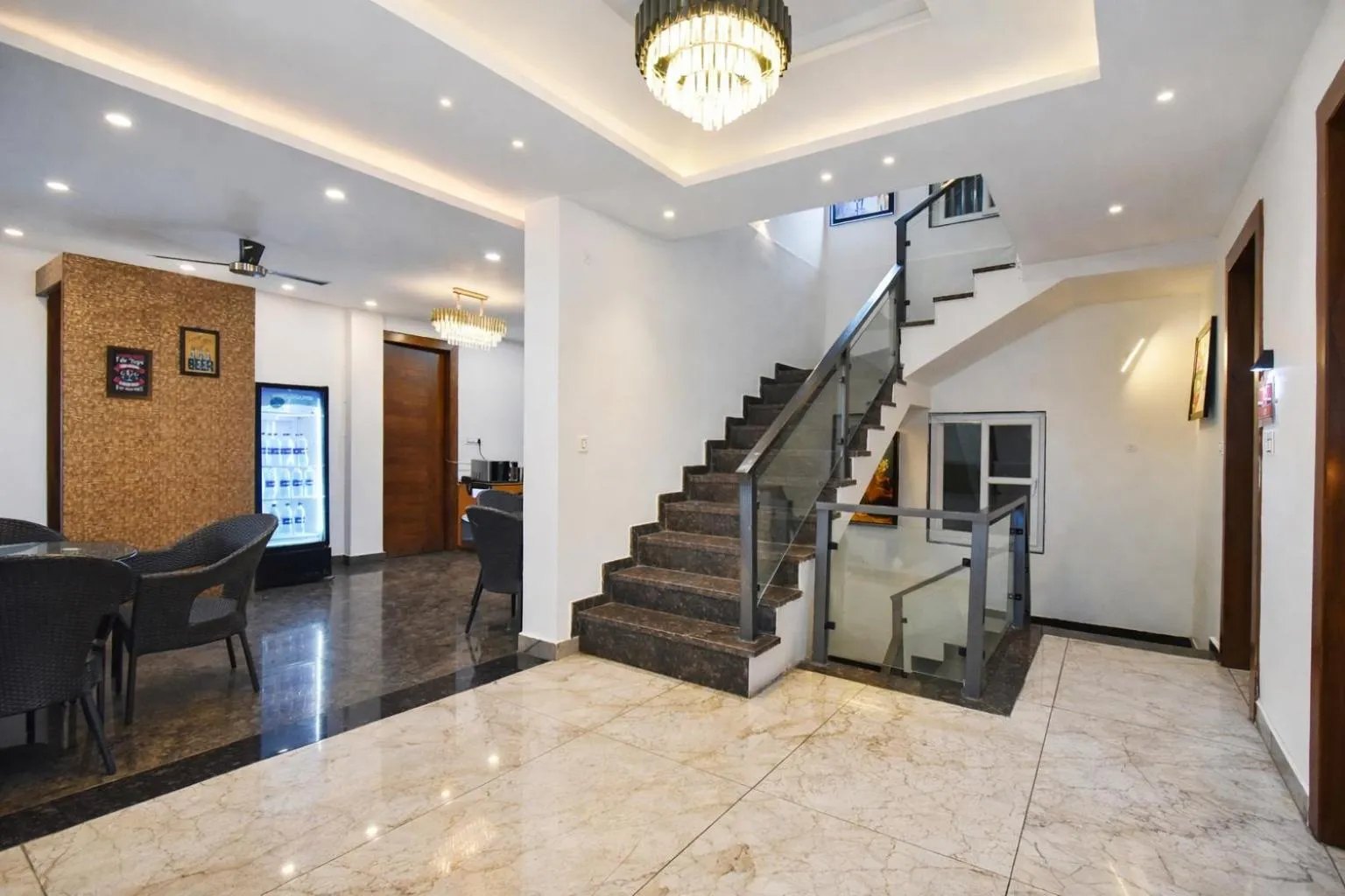 Lobby or reception in AH Grand Villa - Hotel Near Dalai Lama Temple