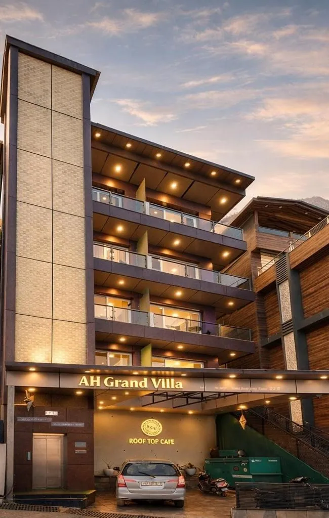 Property building in AH Grand Villa - Hotel Near Dalai Lama Temple