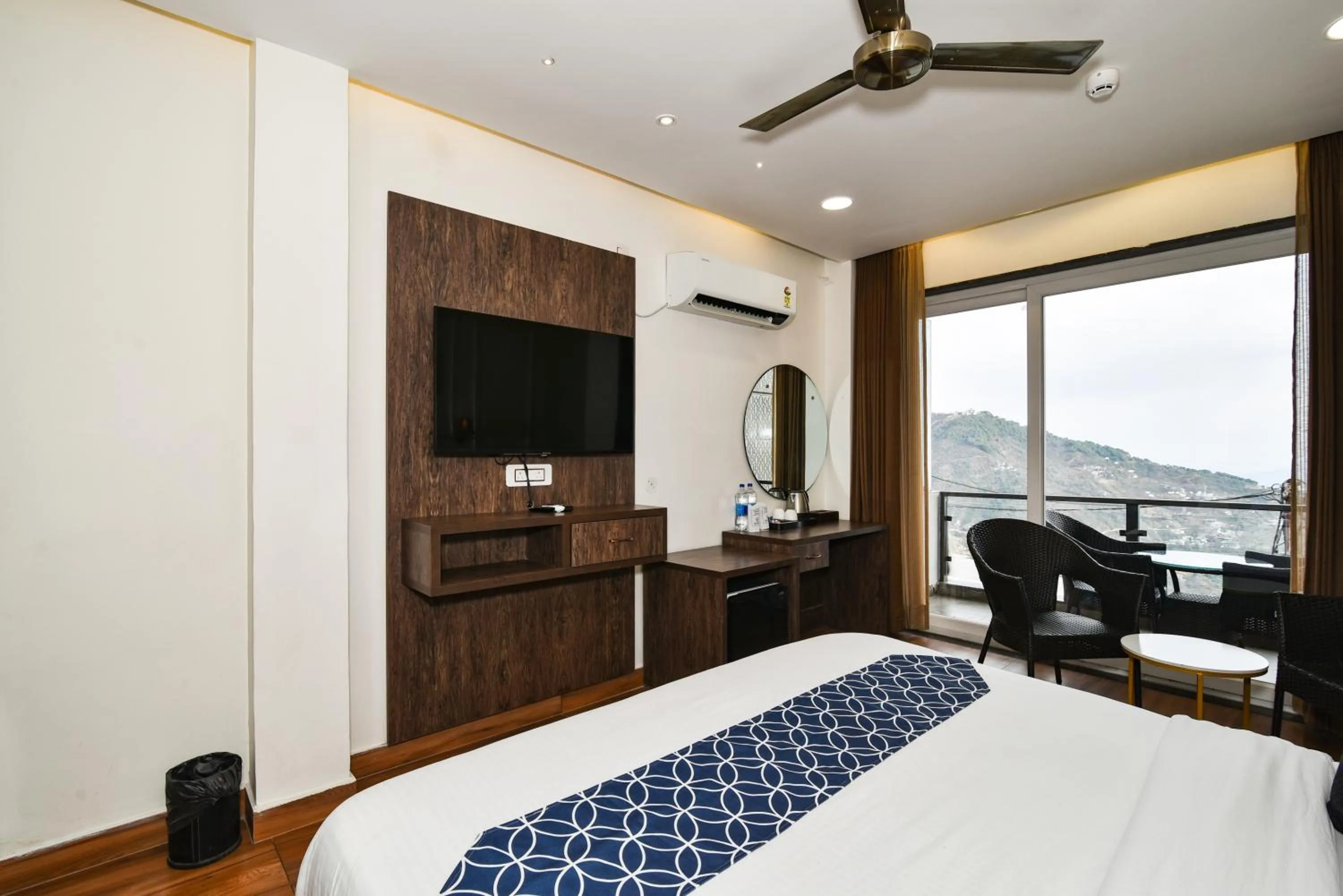 Bed in AH Grand Villa - Hotel Near Dalai Lama Temple