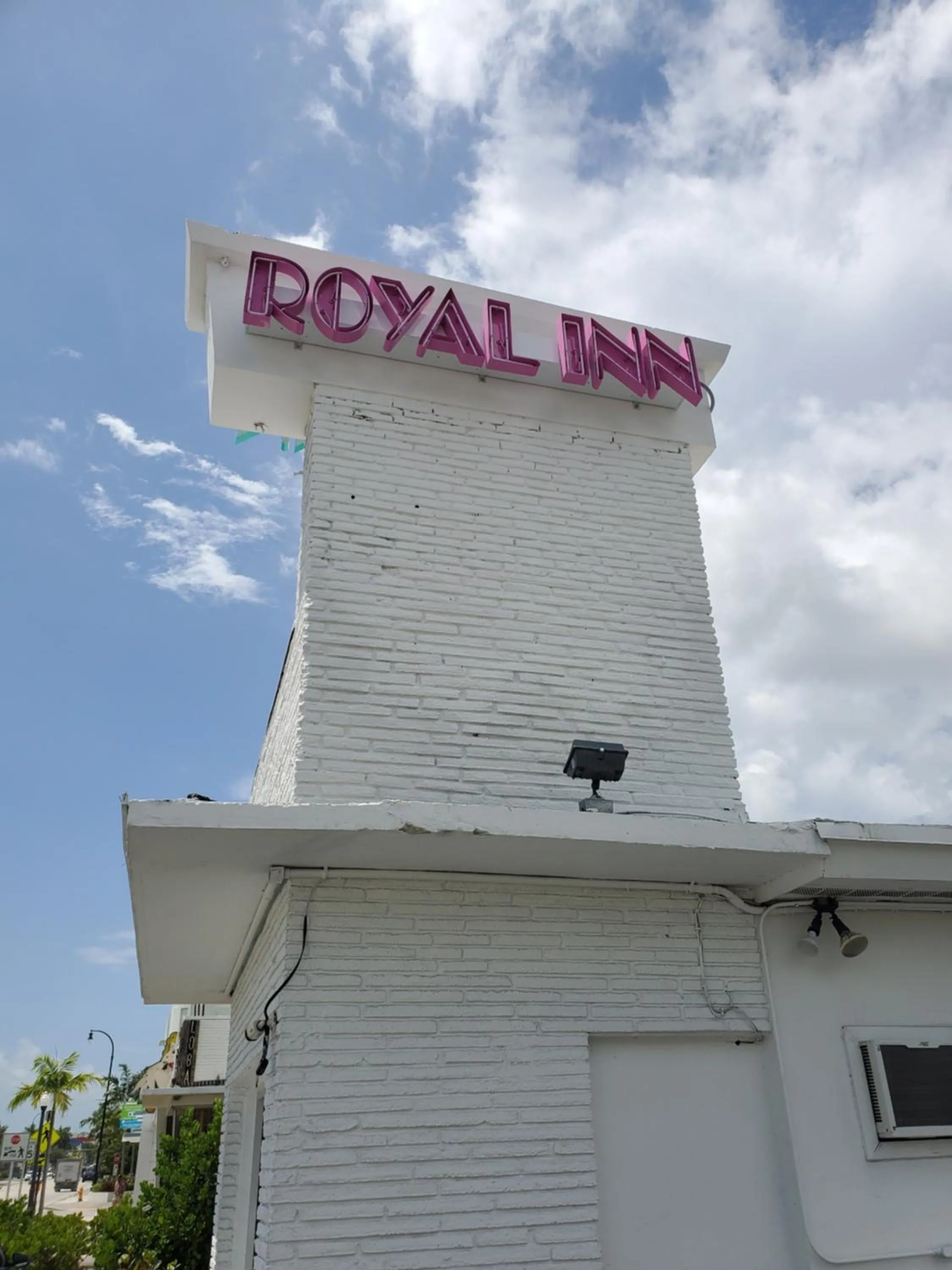 Logo/Certificate/Sign in Royal Budget Inn