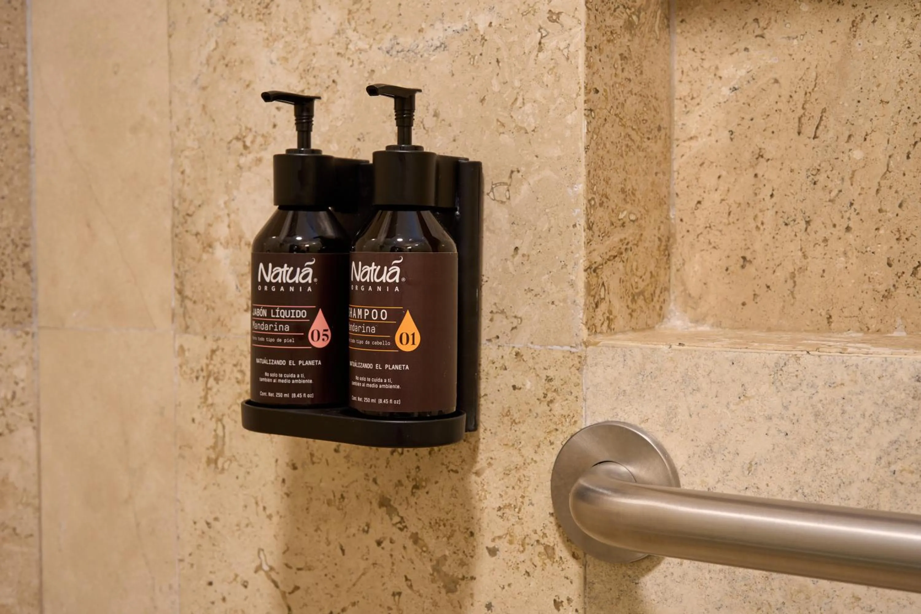 Toilet in Hotel Estancia Business Class