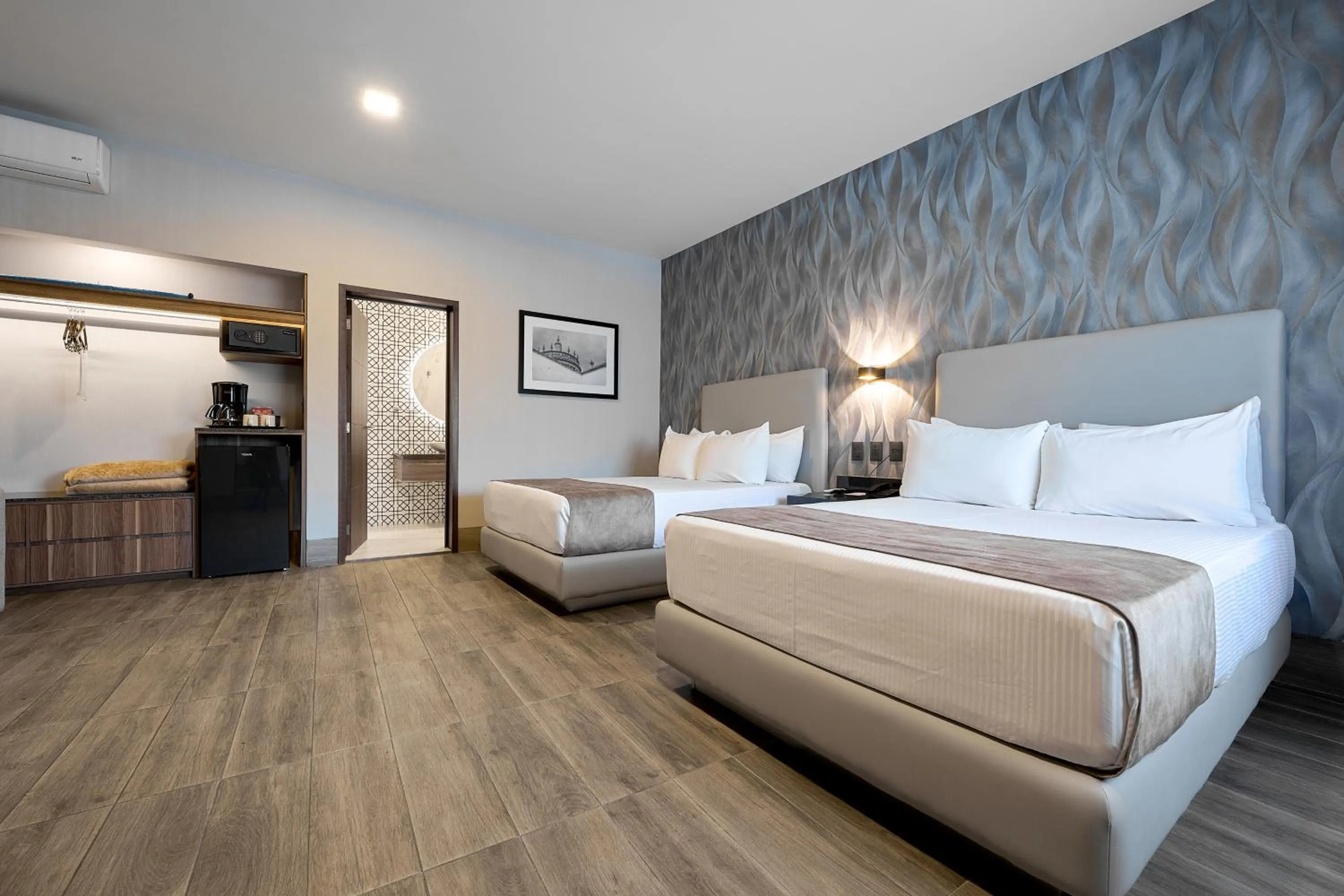 Bedroom, Bed in Hotel Estancia Business Class