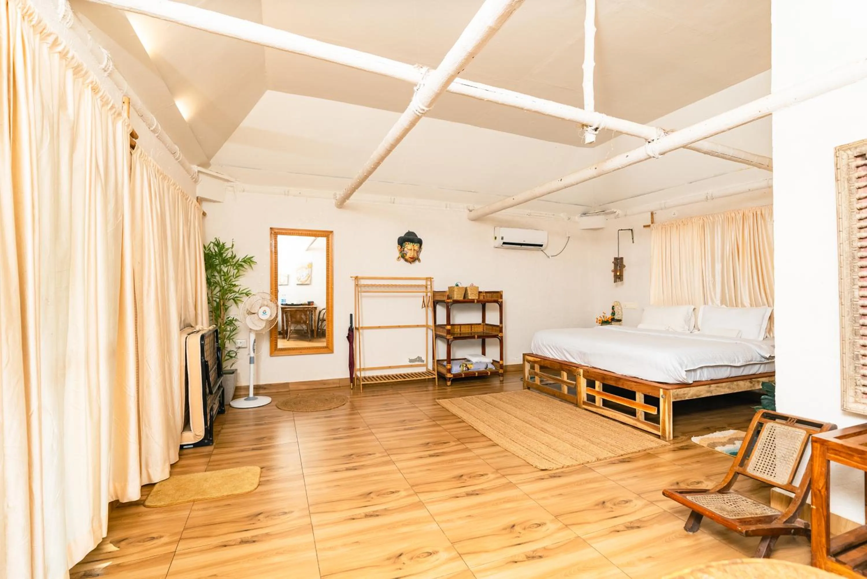 Bed in Nidra by Sarwaa