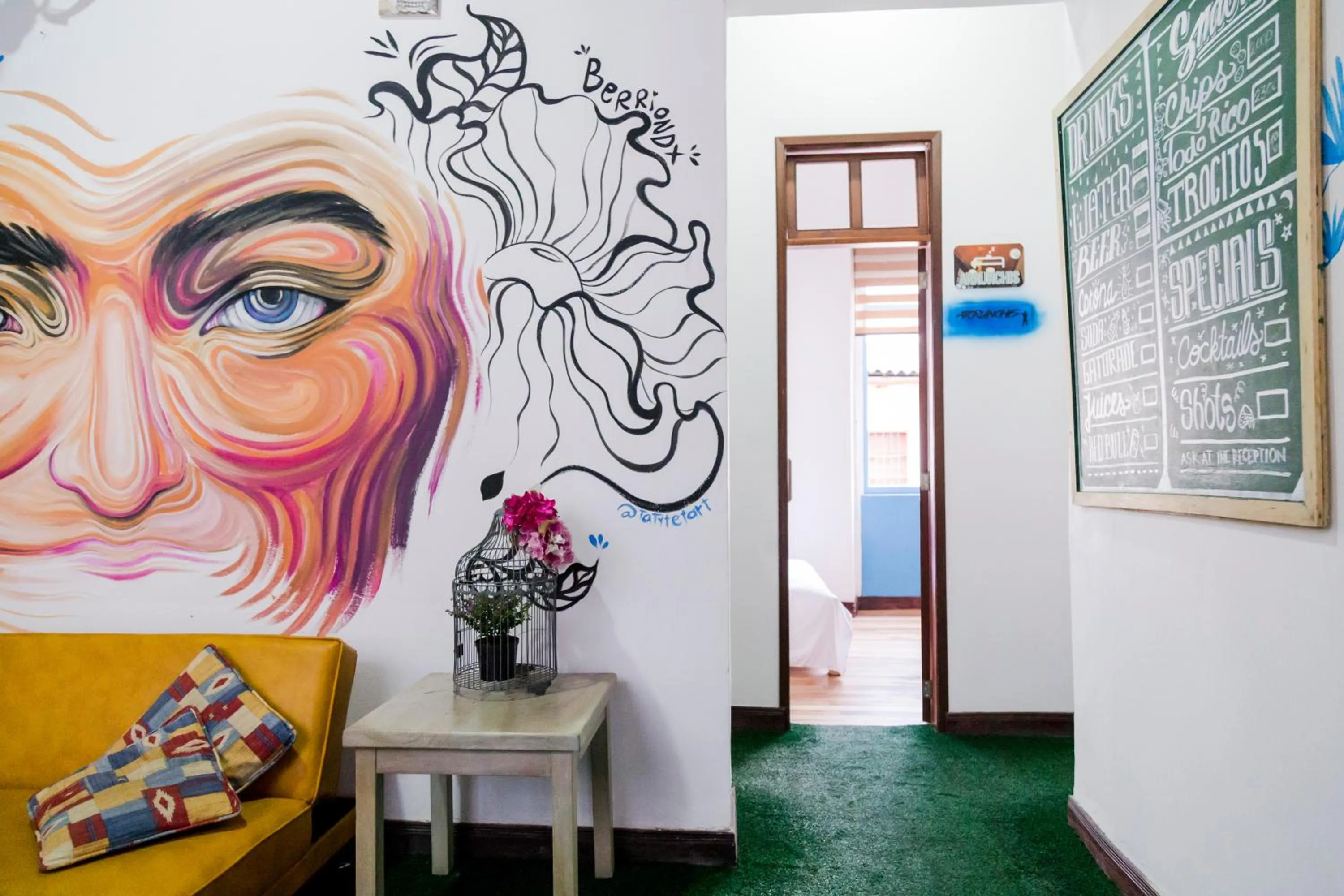 Area and facilities in Fatima Hostel Bogotá