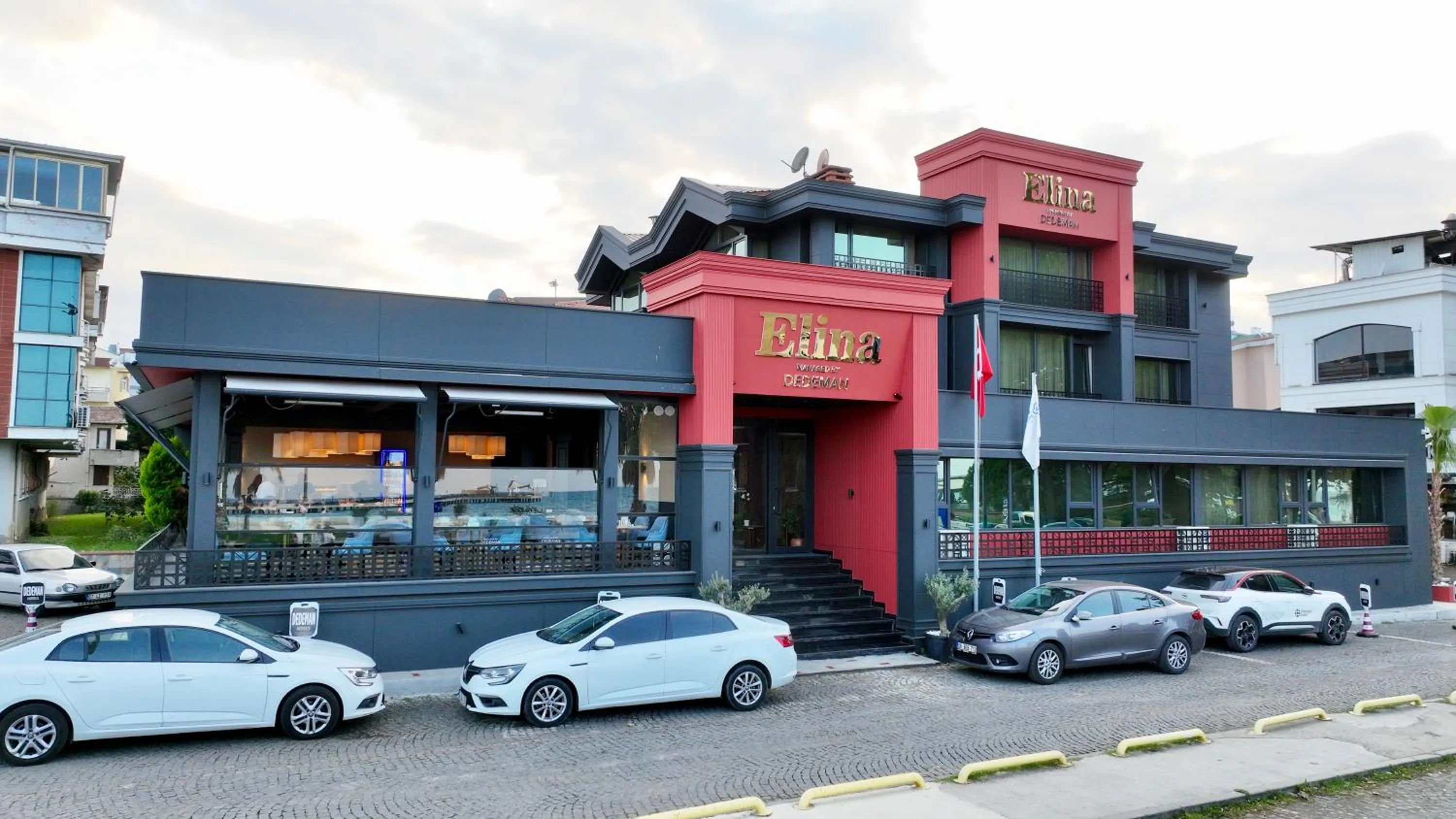 Elina Managed by Dedeman