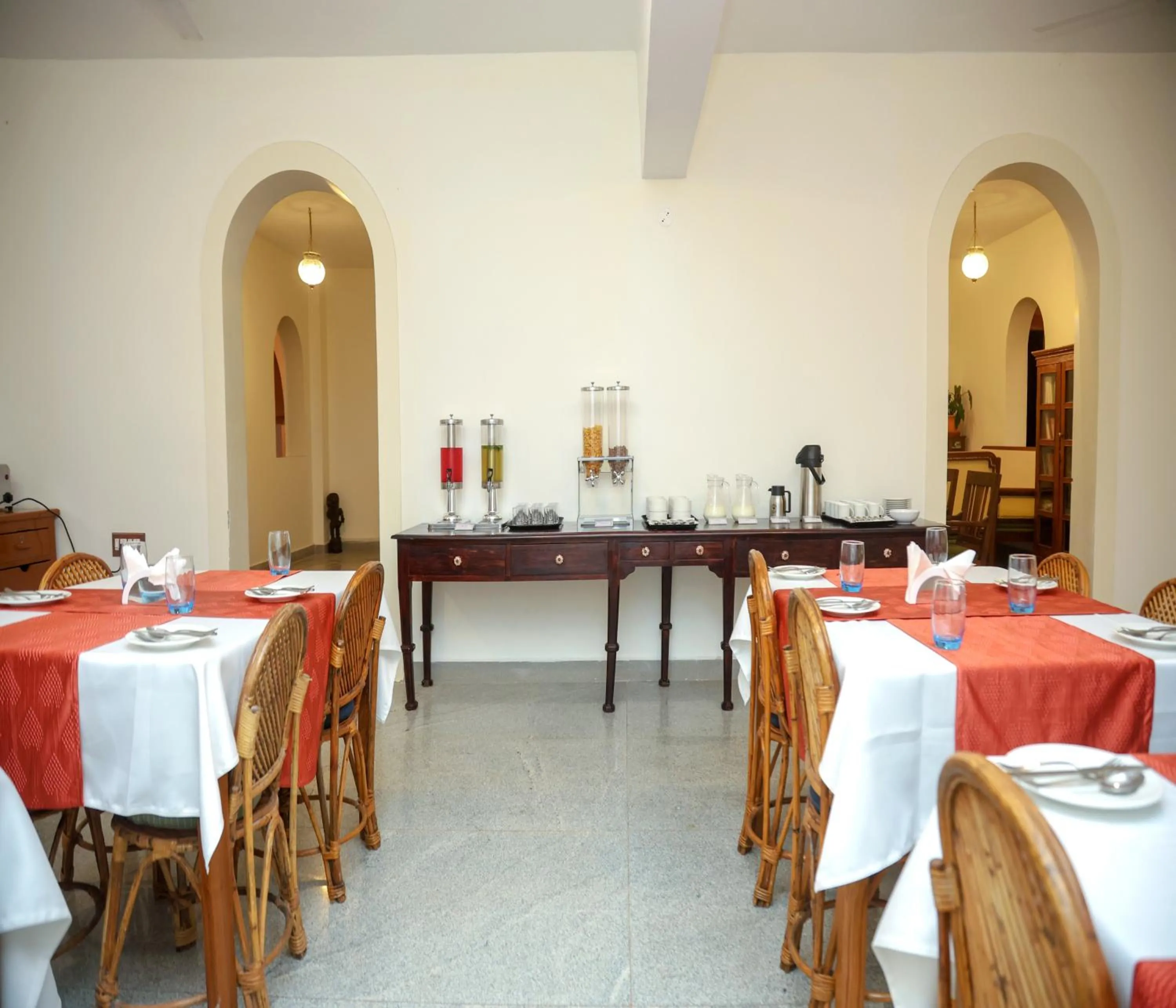 Restaurant/places to eat in Mango Hill La Serene Puducherry