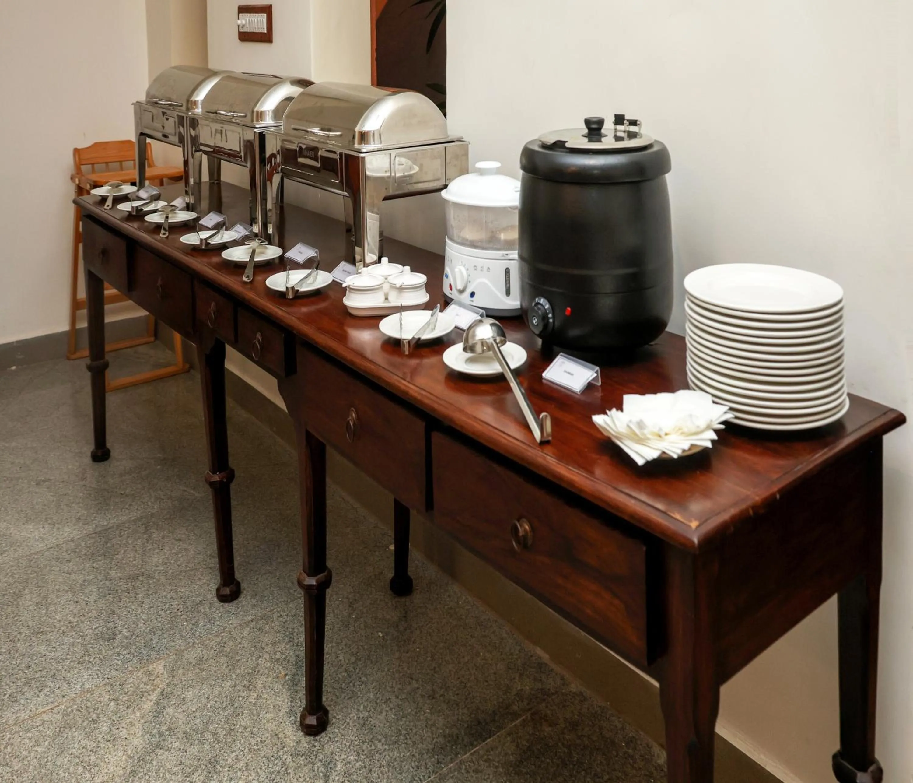 Restaurant/places to eat in Mango Hill La Serene Puducherry