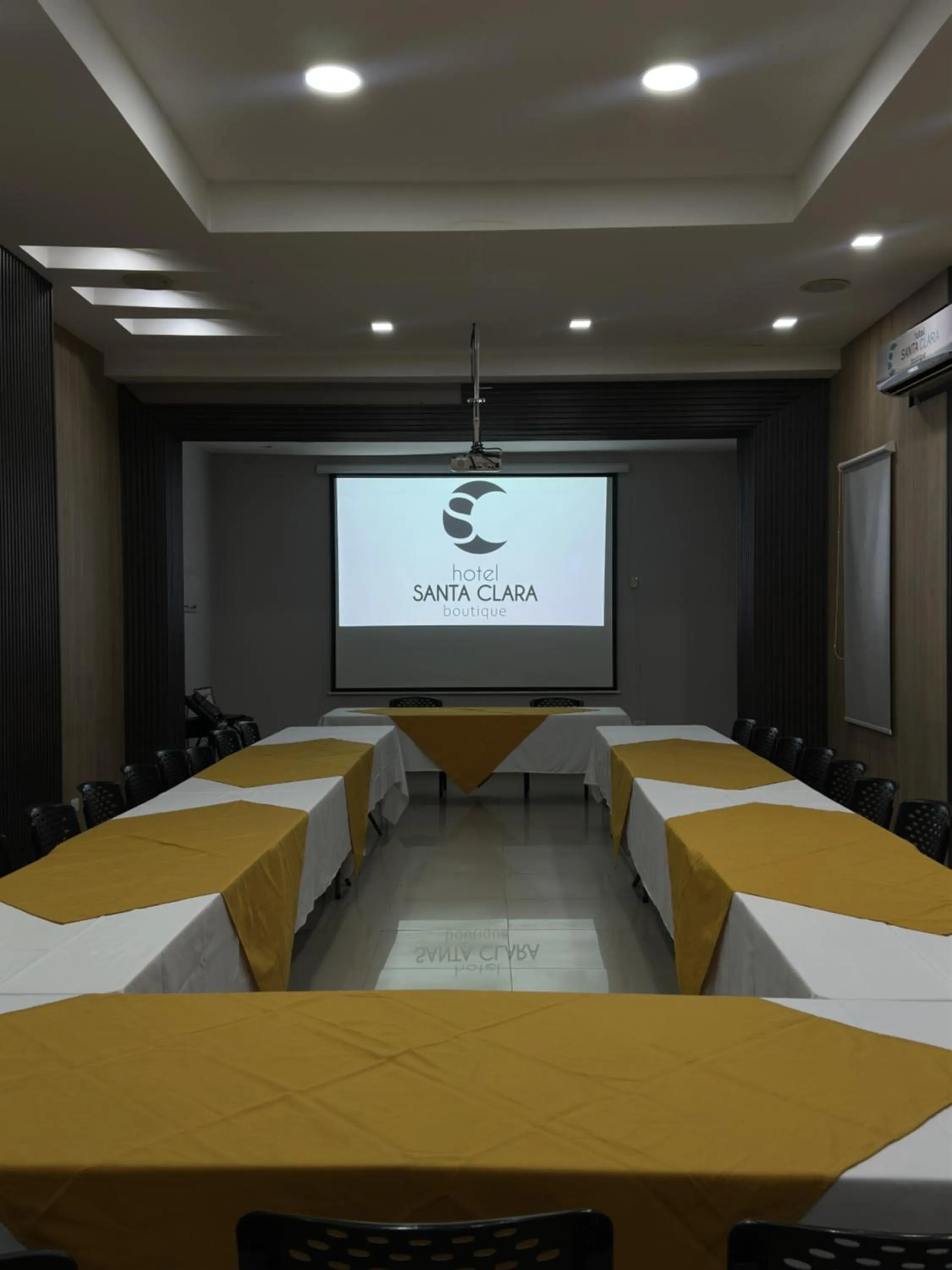 Property building in Hotel Santa Clara Boutique