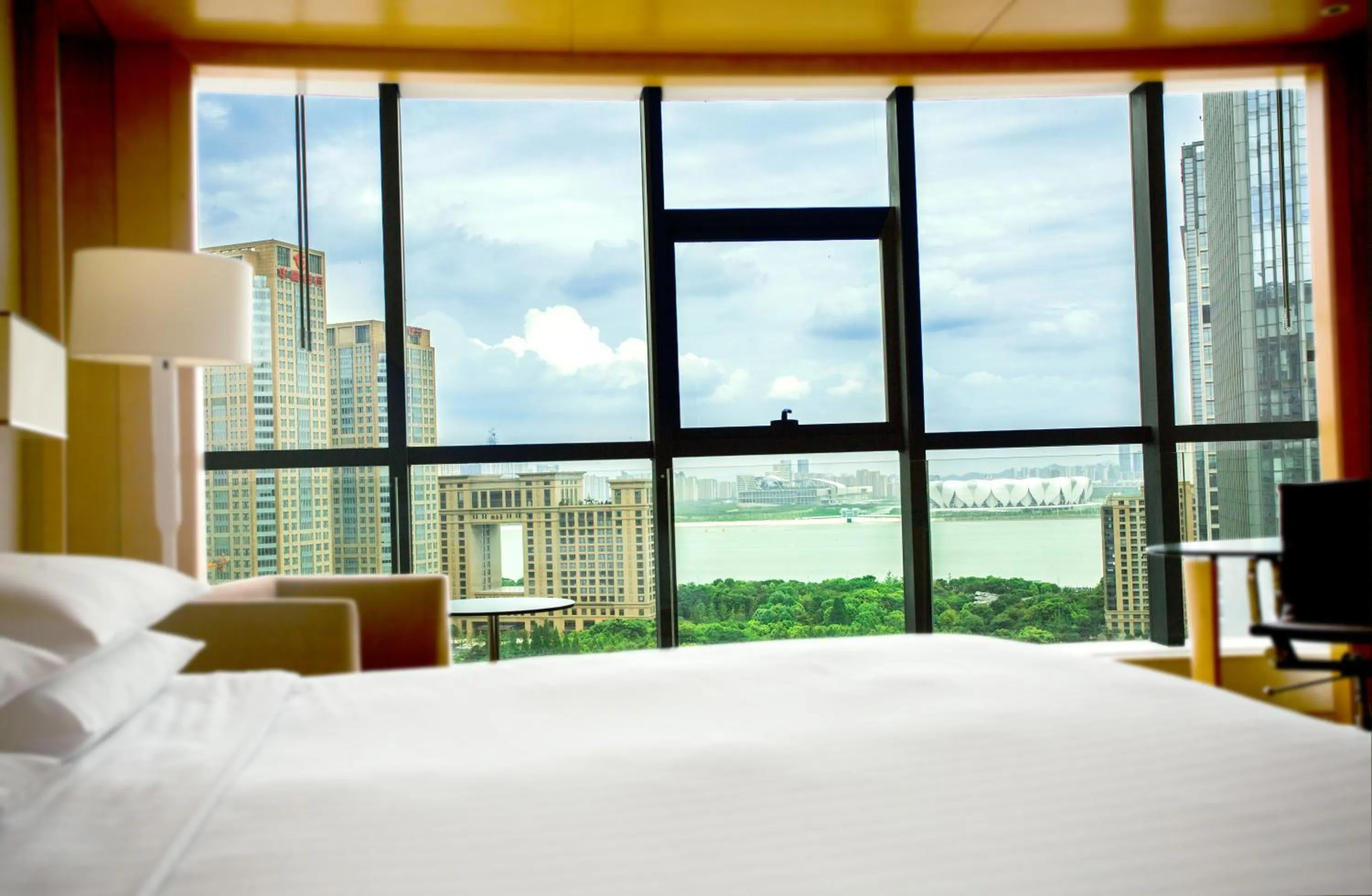 Photo of the whole room, Bed in Courtyard by Marriott Hangzhou Qianjiang