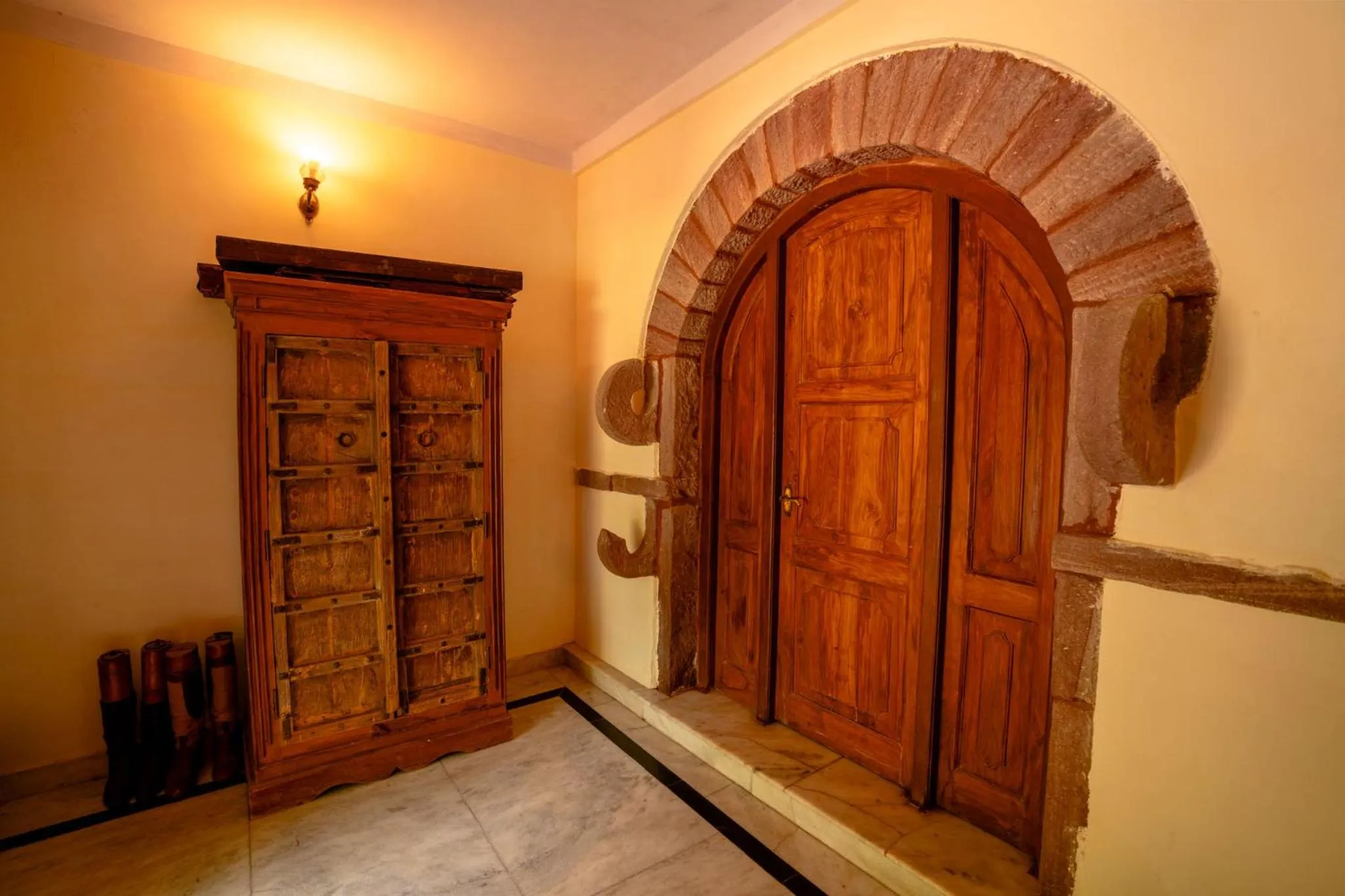 wardrobe in Chandelao Garh