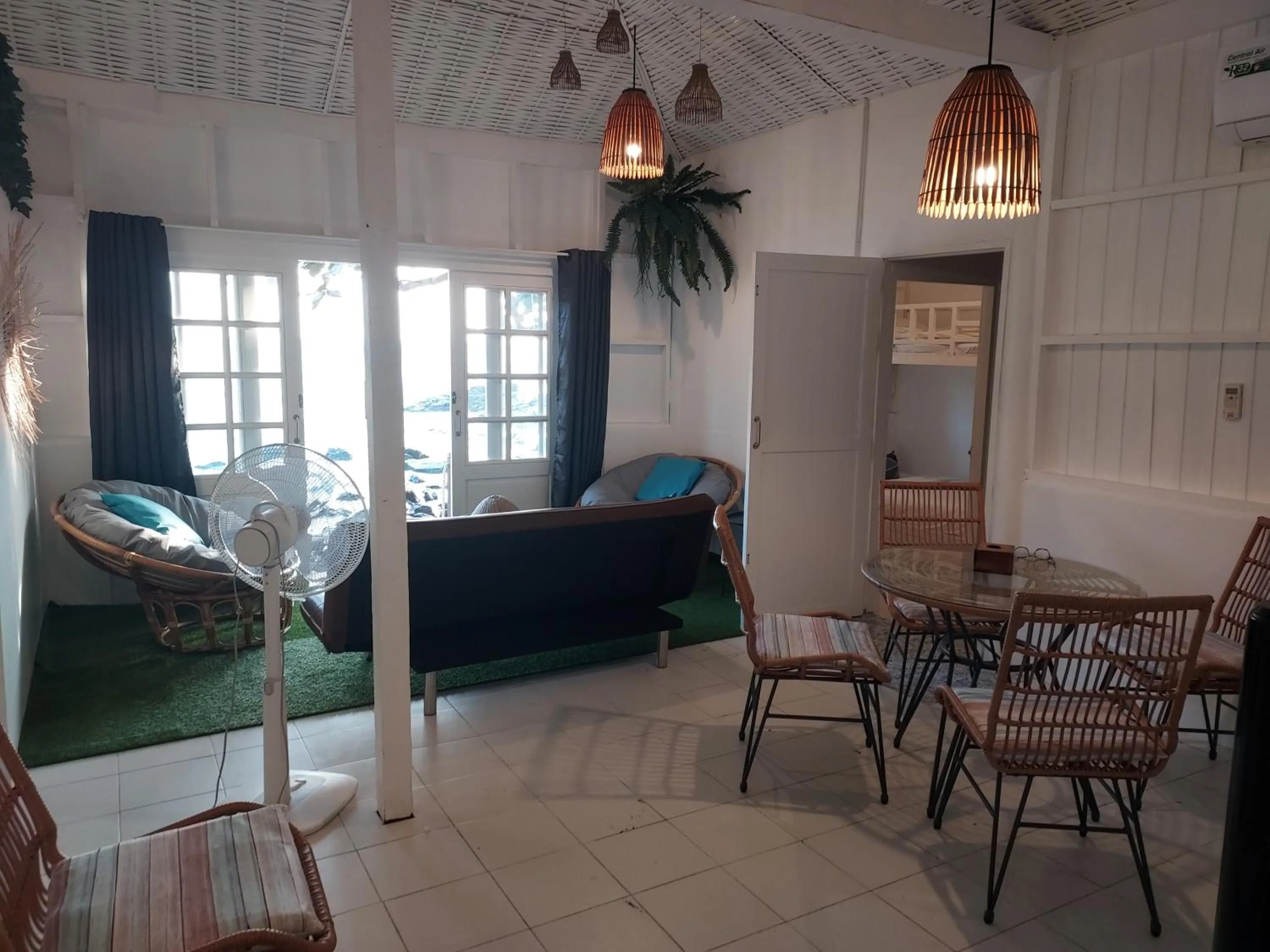 Living room in Cliff Cottage