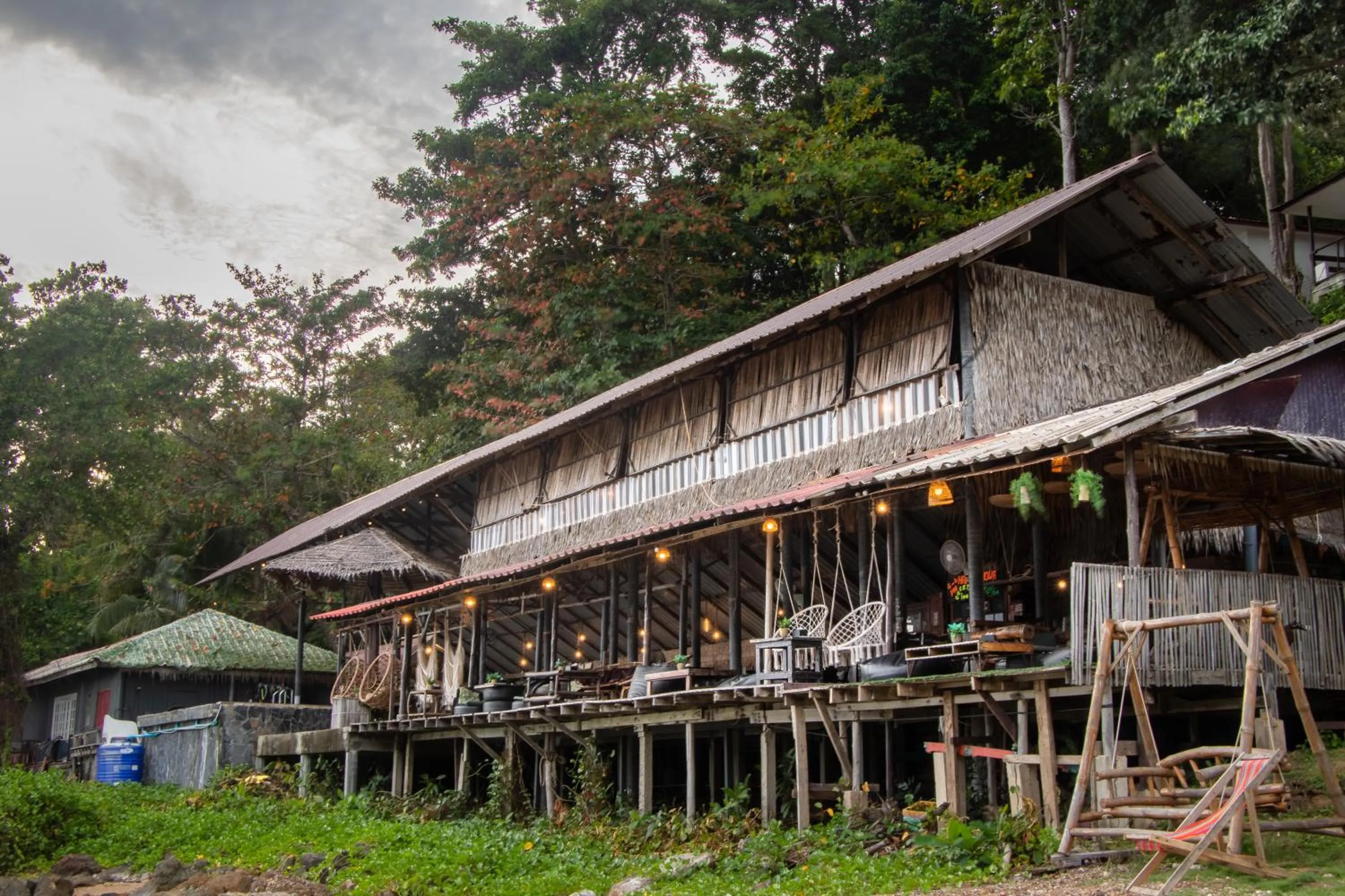 Property building in Cliff Cottage
