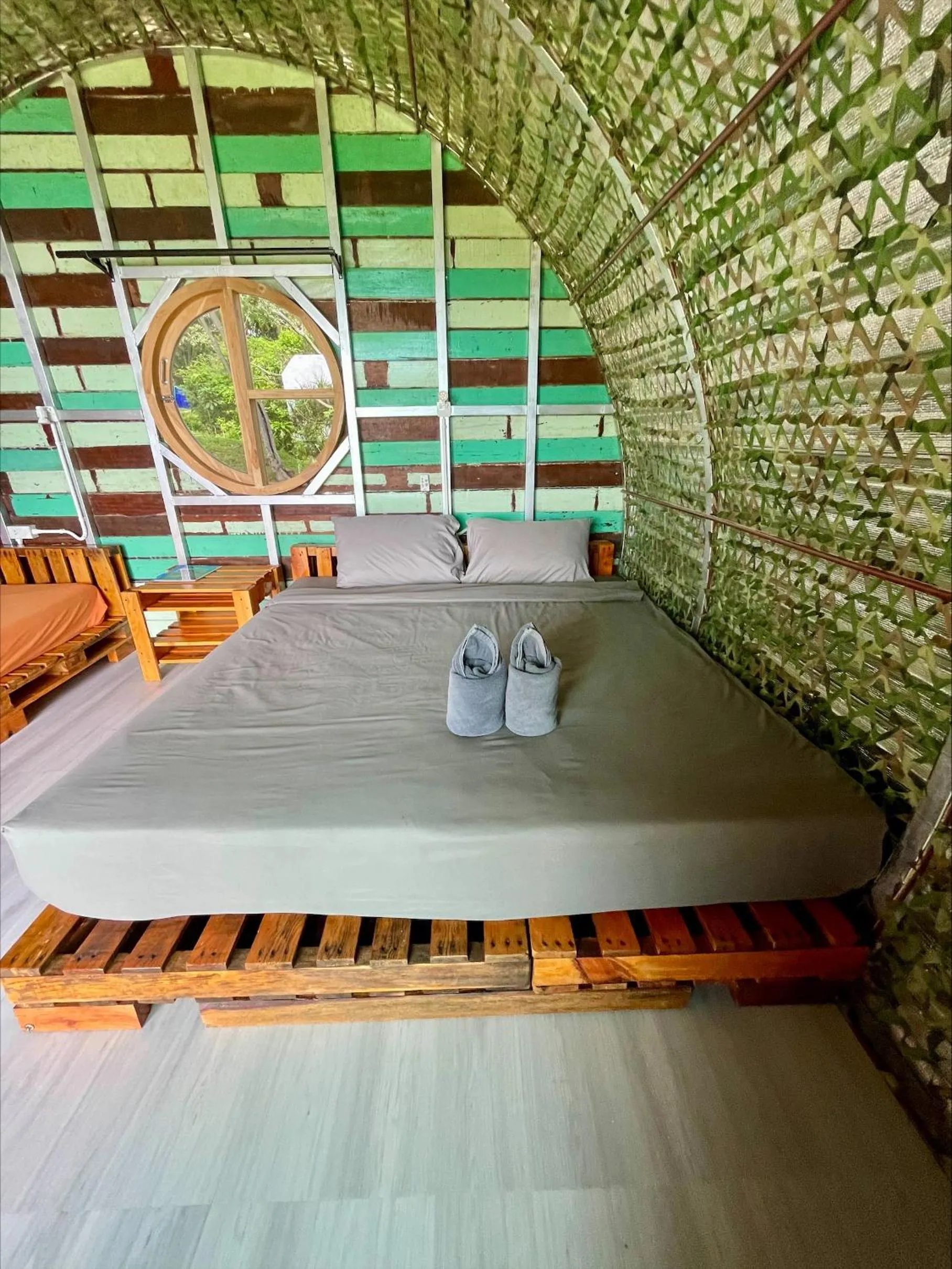 Bed in Cliff Cottage