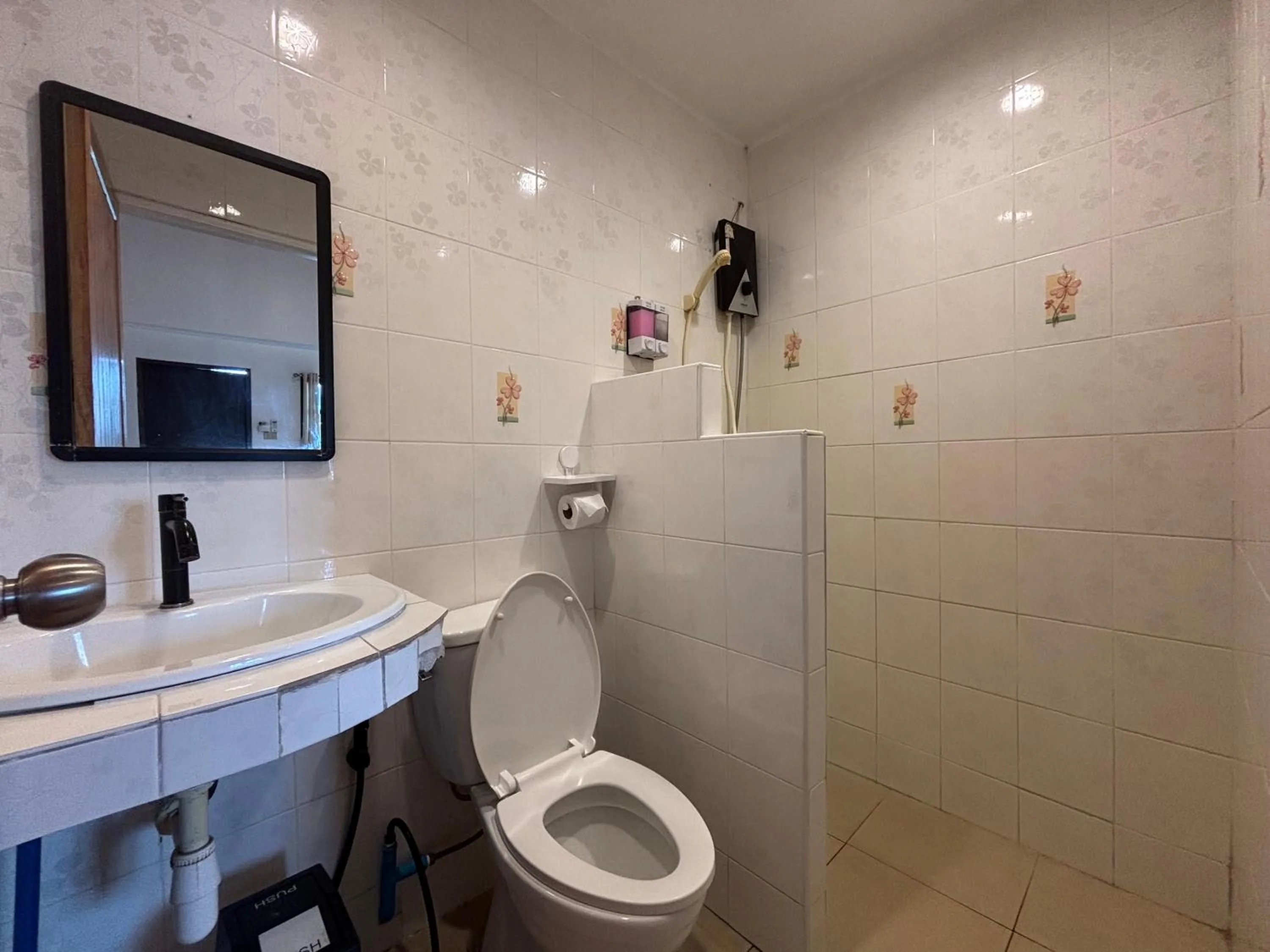 Bathroom in Cliff Cottage