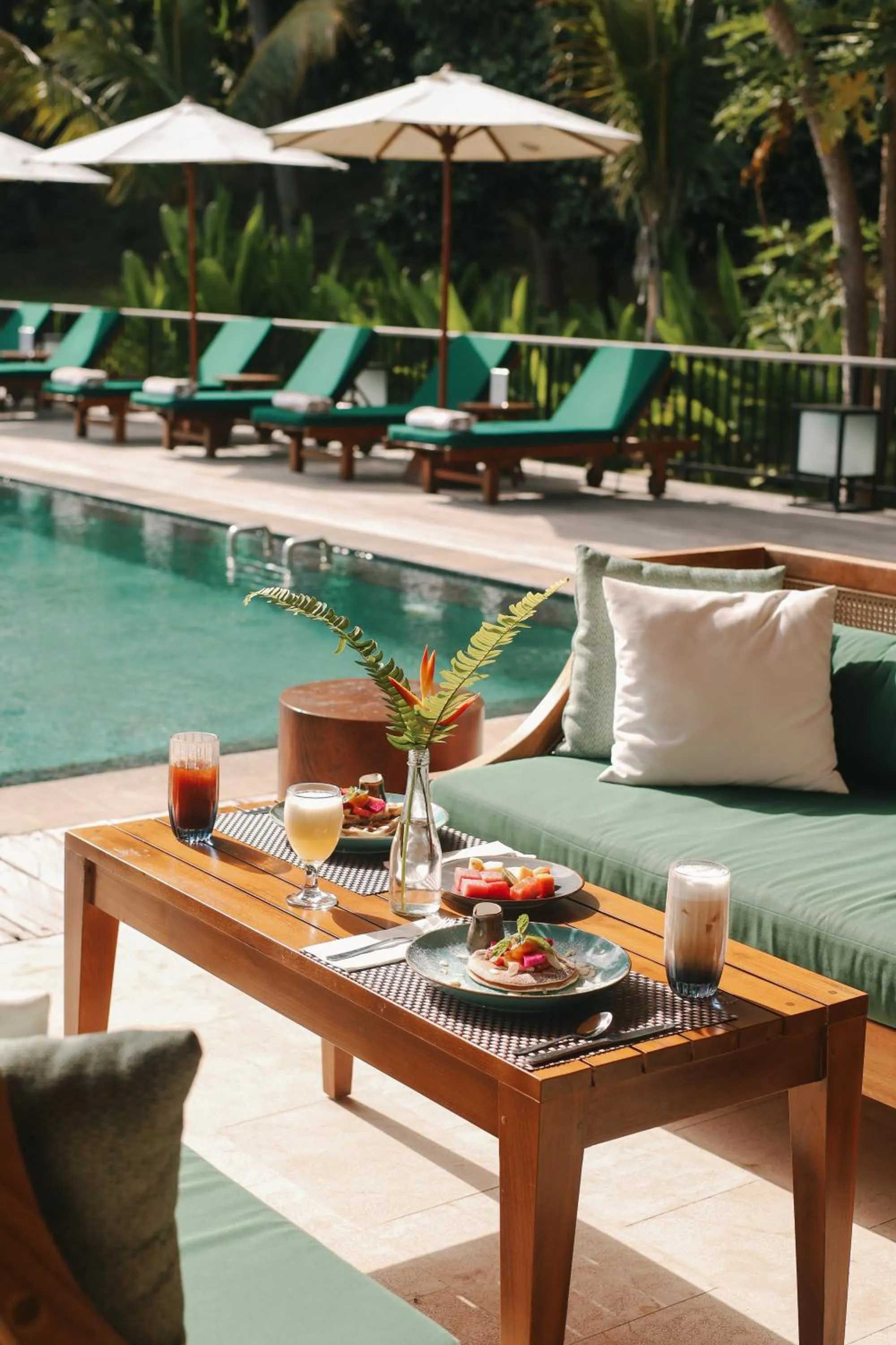 Swimming pool in Sanglung Villas & Suites