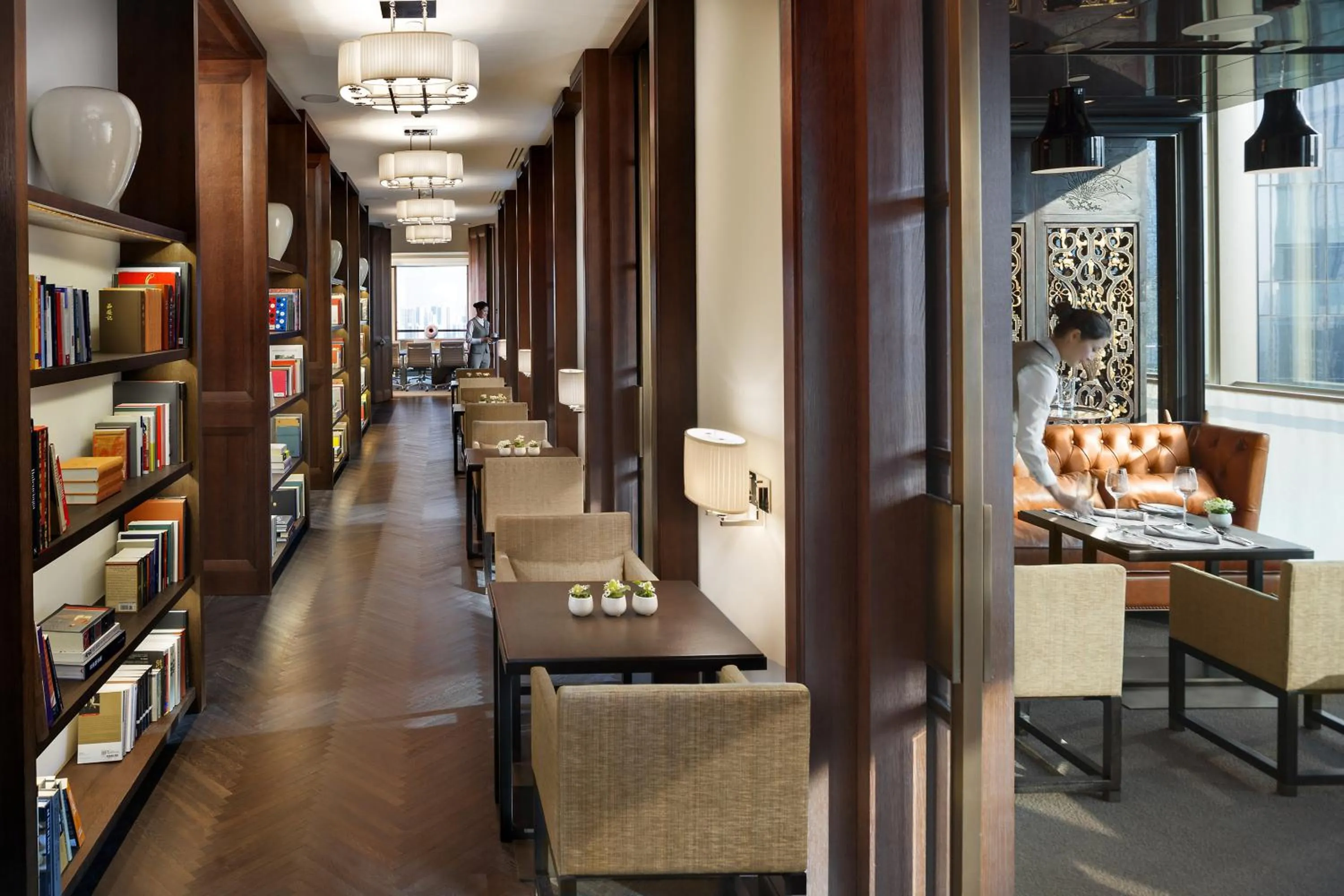 Lounge or bar in Mandarin Oriental, Guangzhou