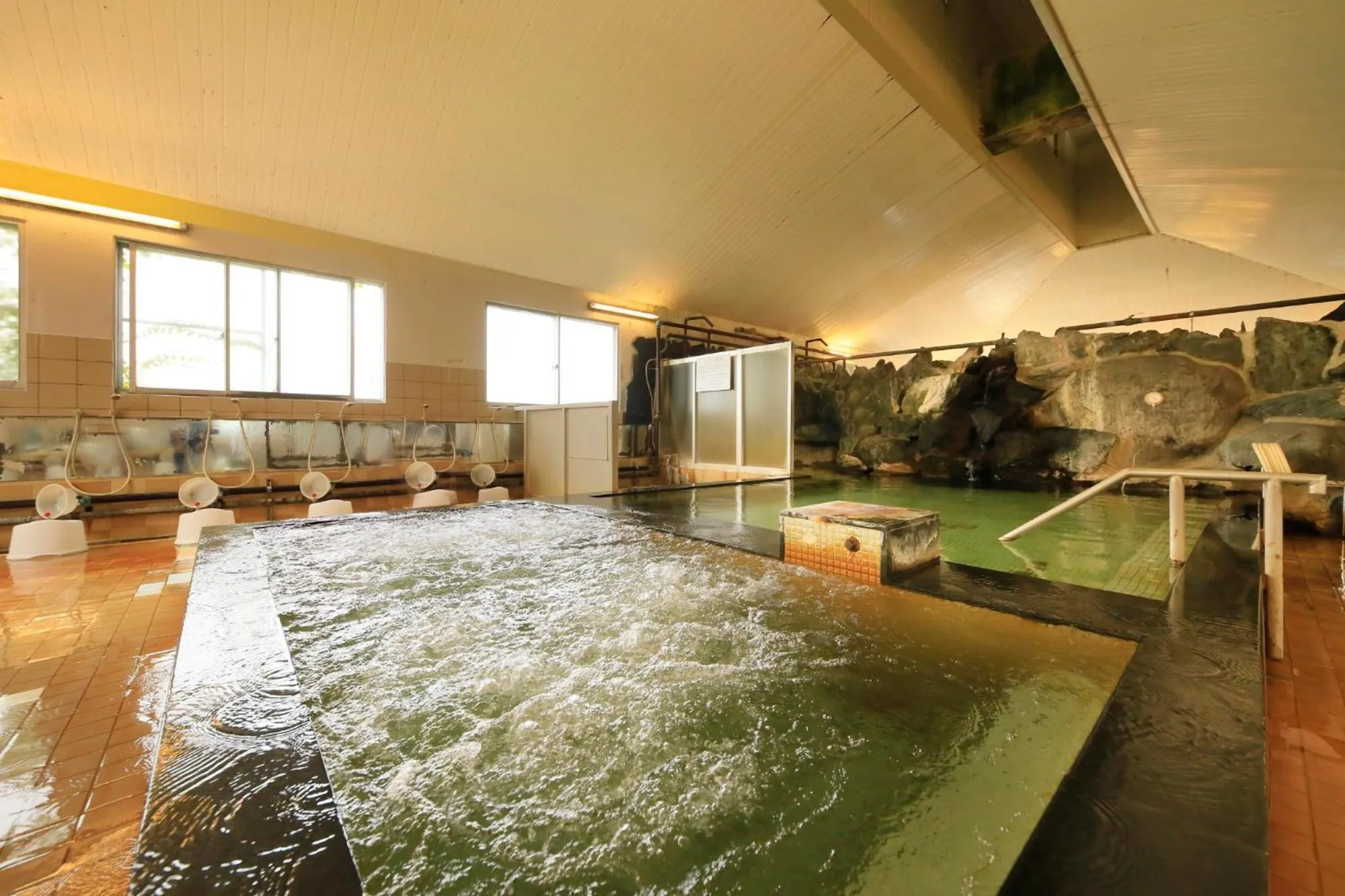 Public Bath in Hotel Pony Onsen