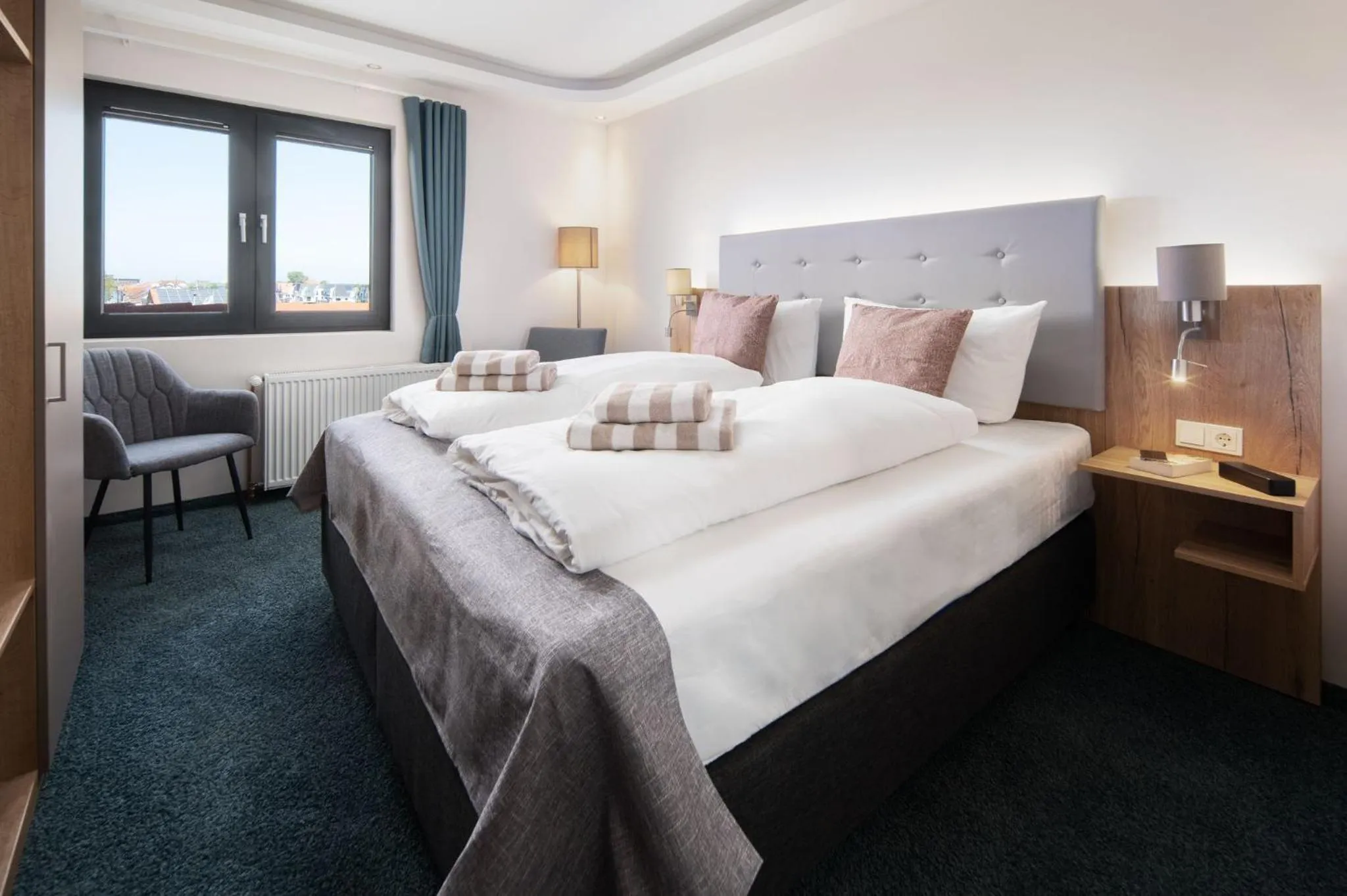 Bedroom, Bed in Nordseehotel Tausendschön