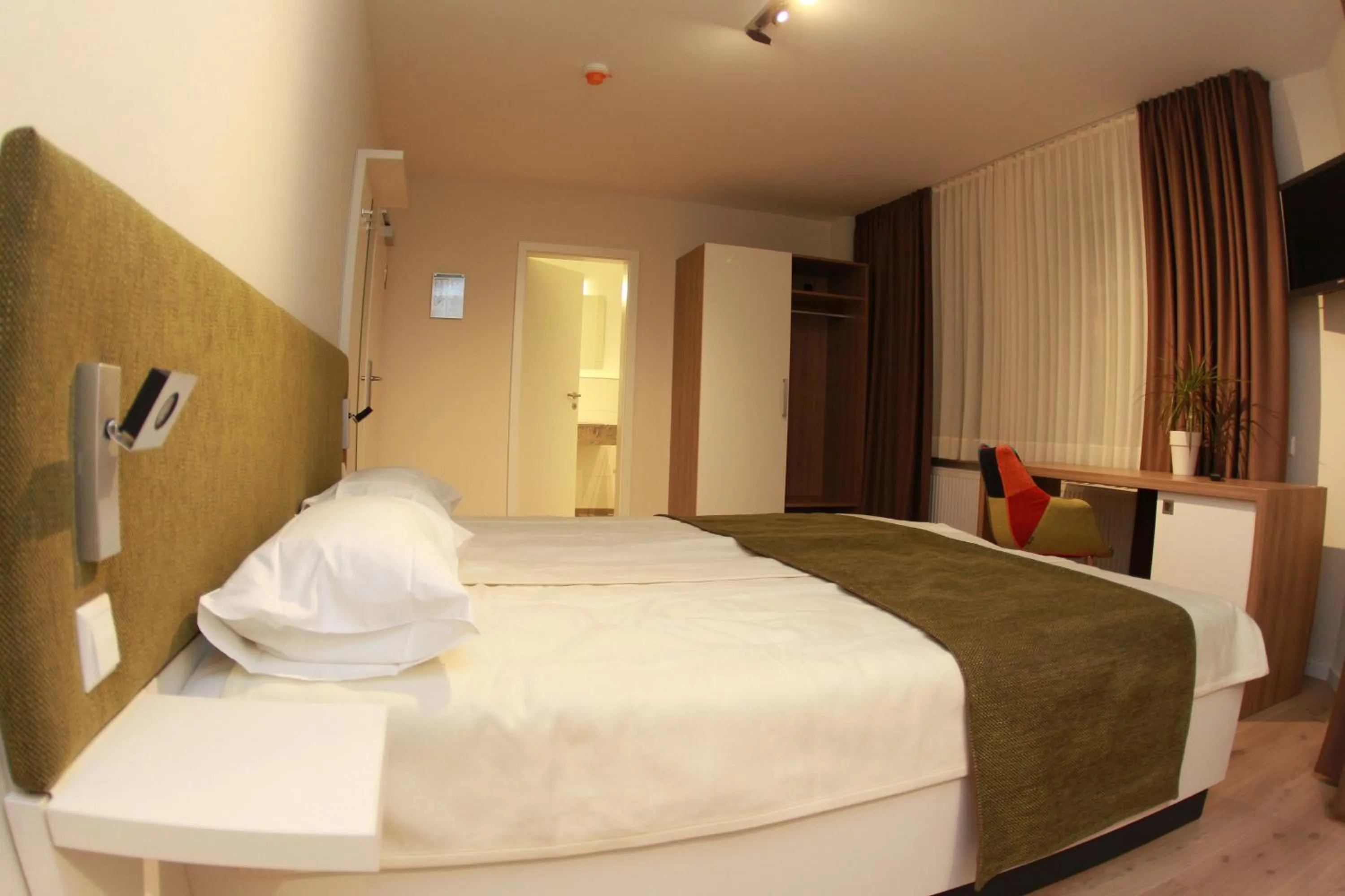 Bed in Hotel-Restaurant Entrada