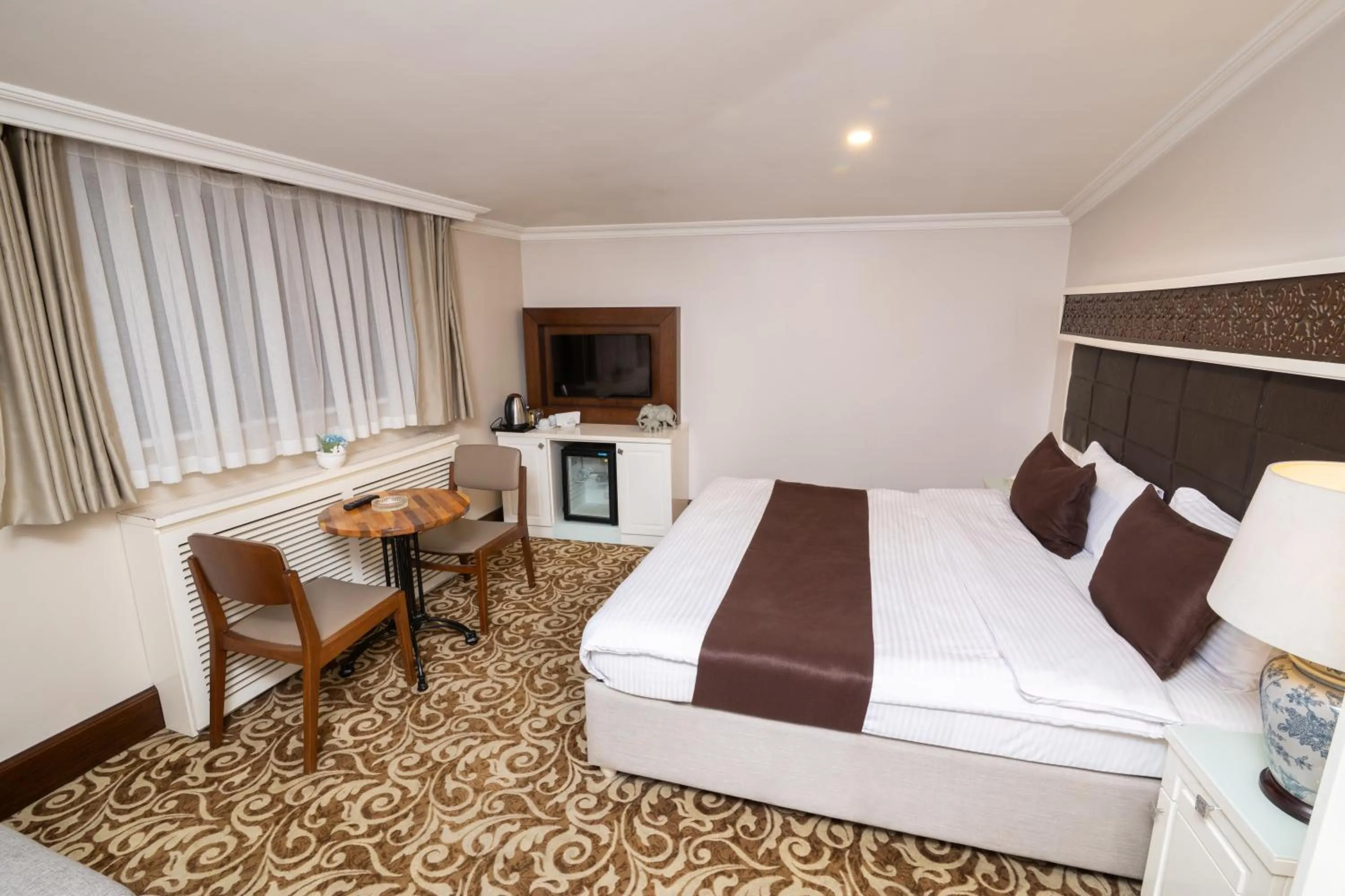 TV and multimedia in Şişli Luxury K Suites Hotel