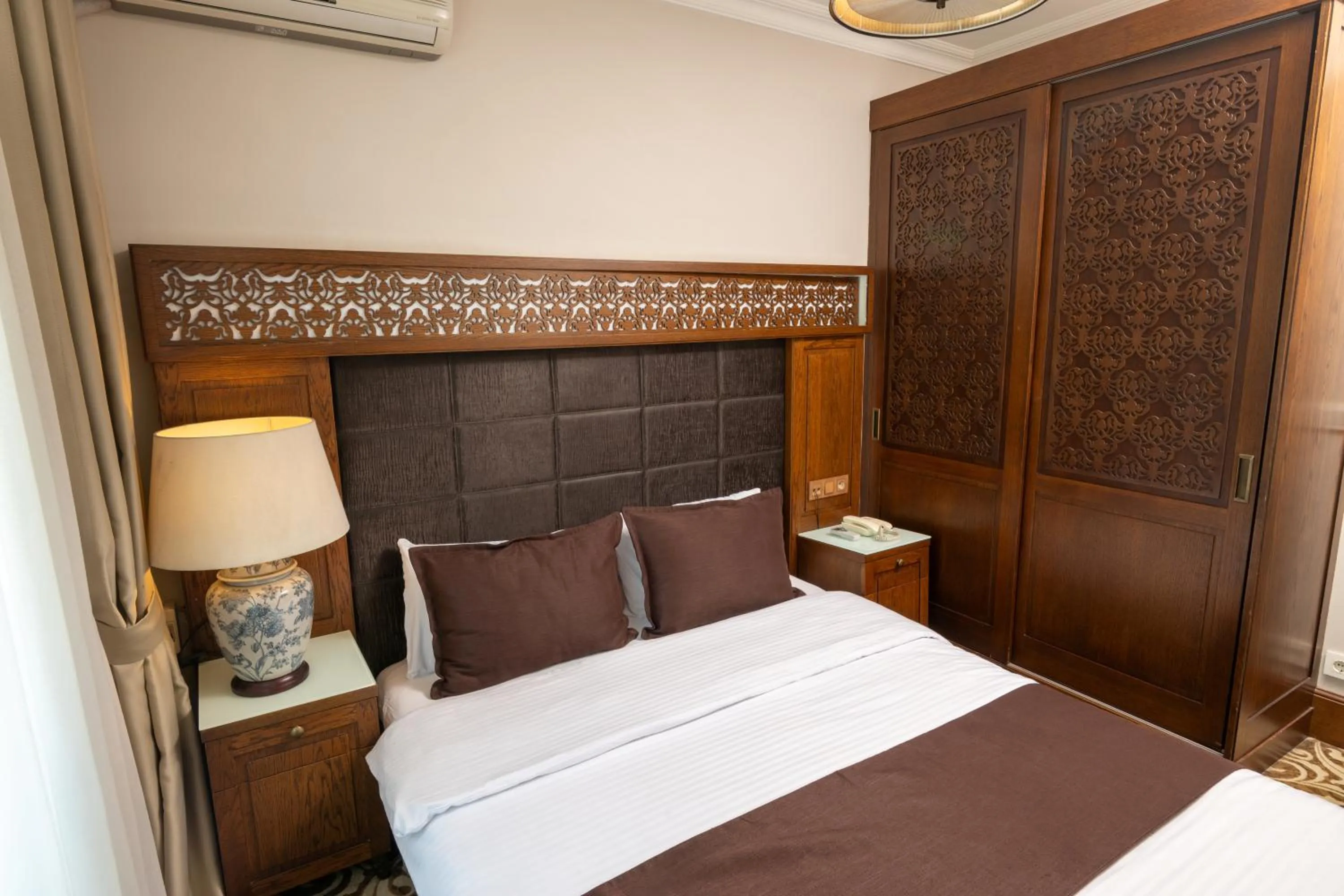 Bed in Şişli Luxury K Suites Hotel