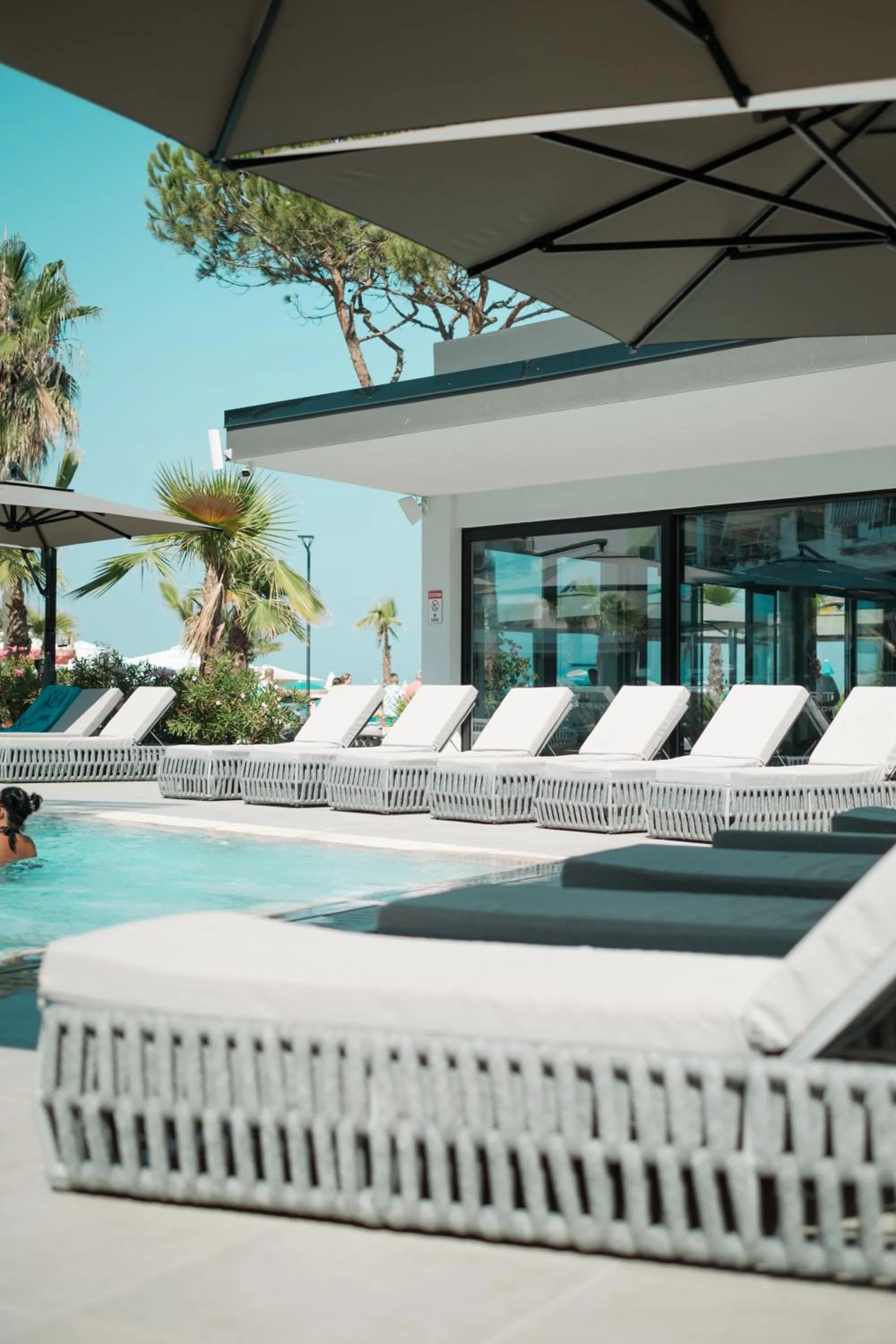 Day in Comfort Suites