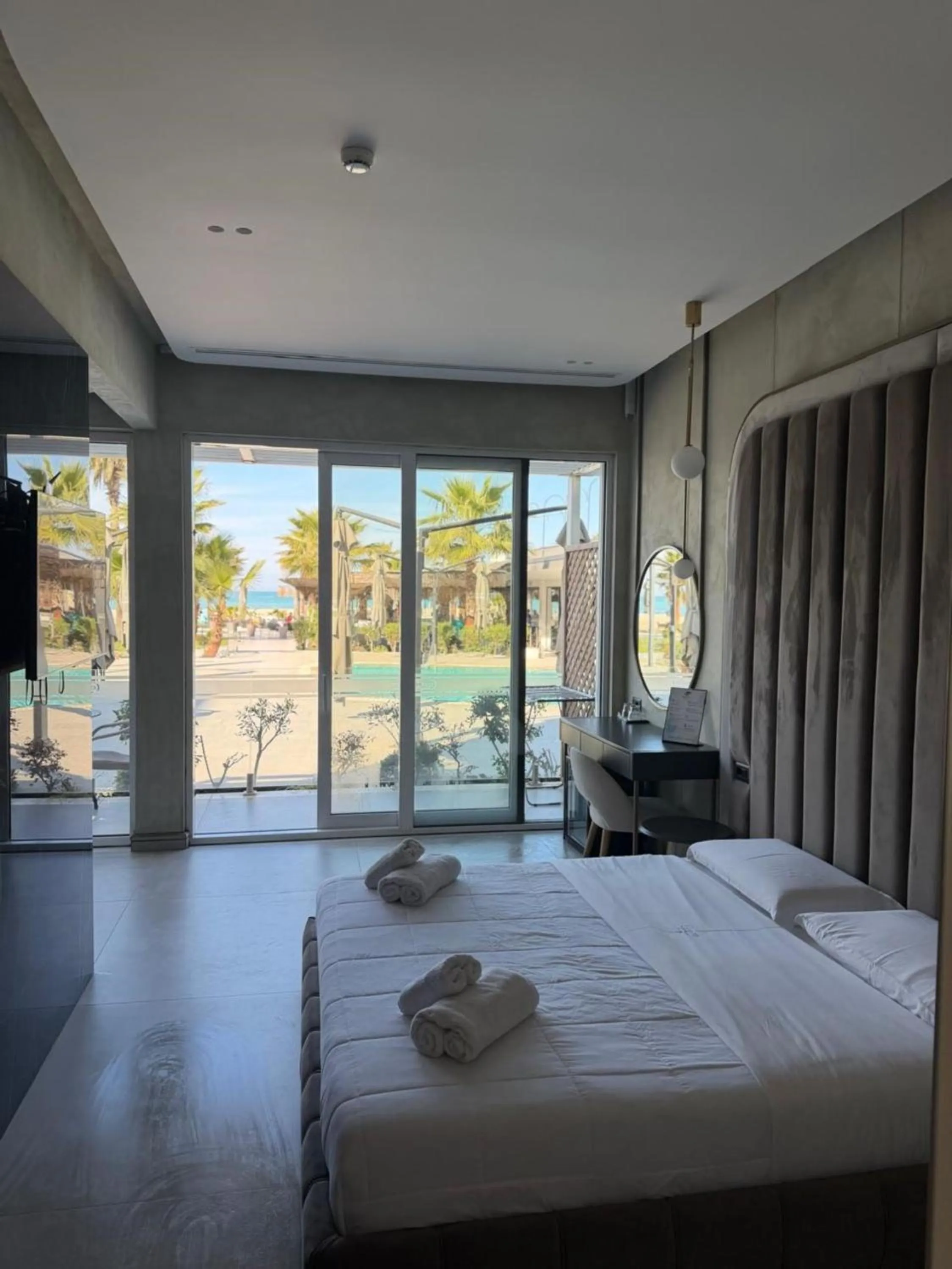 Bed in Comfort Suites