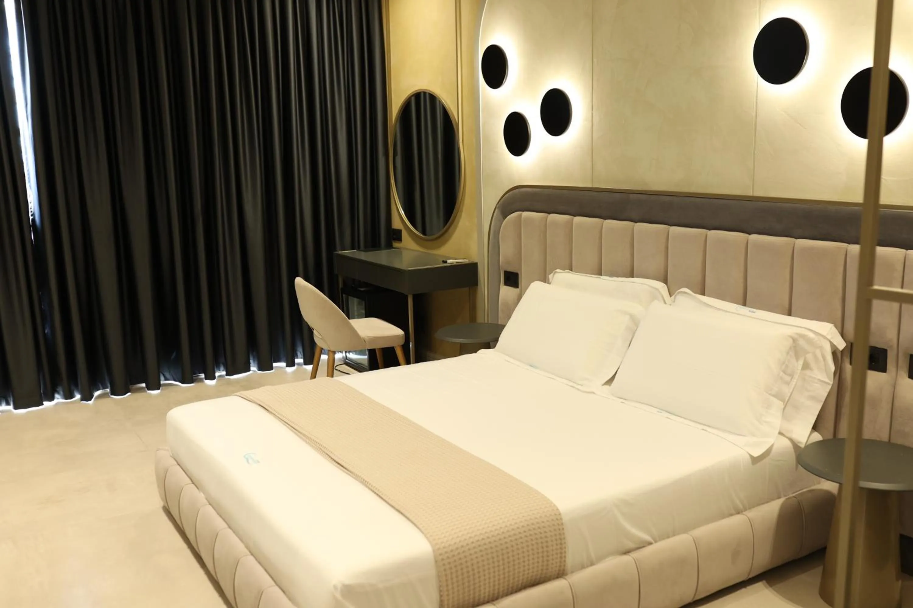 Bed in Comfort Suites