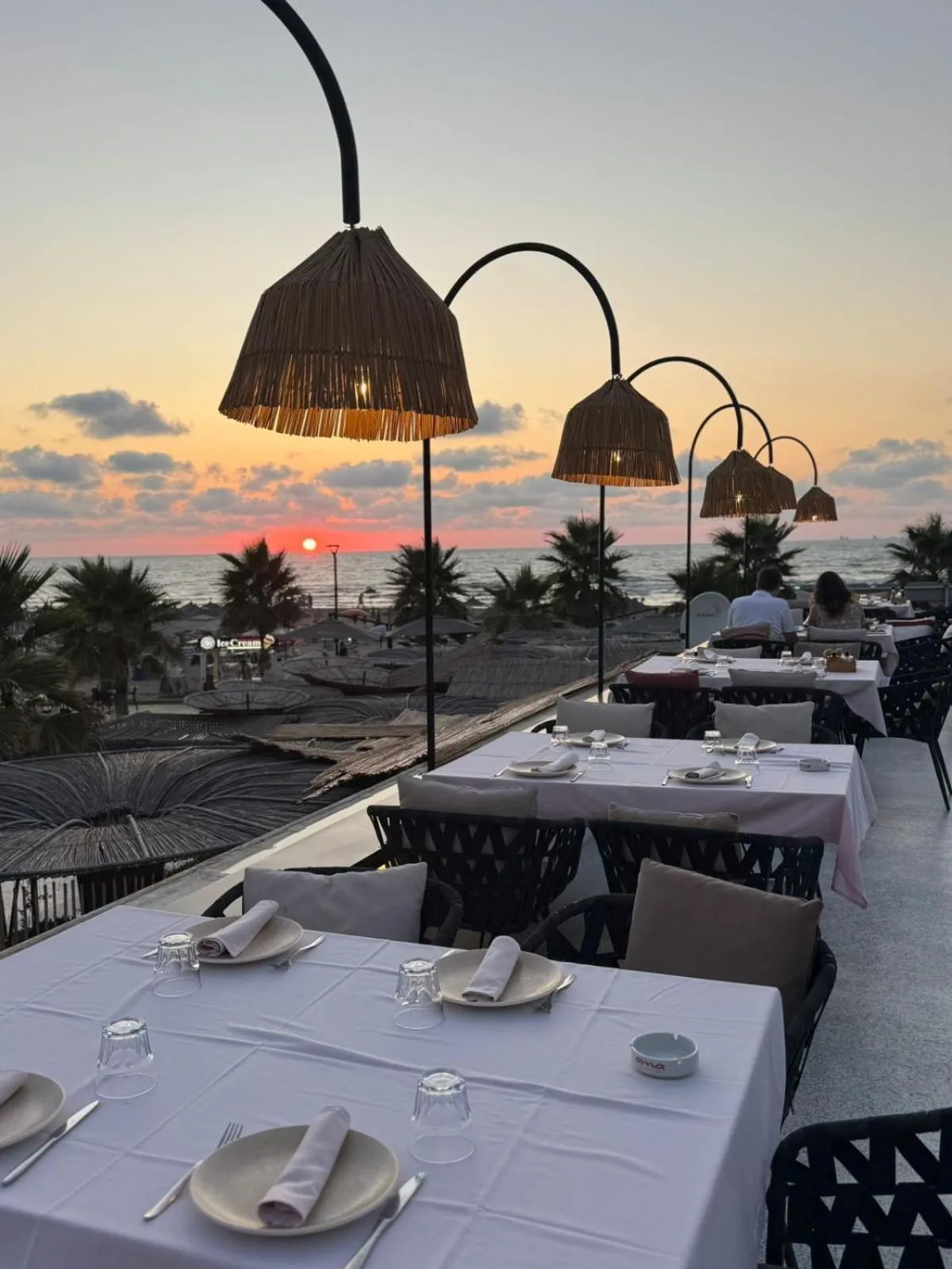 Restaurant/places to eat in Comfort Suites