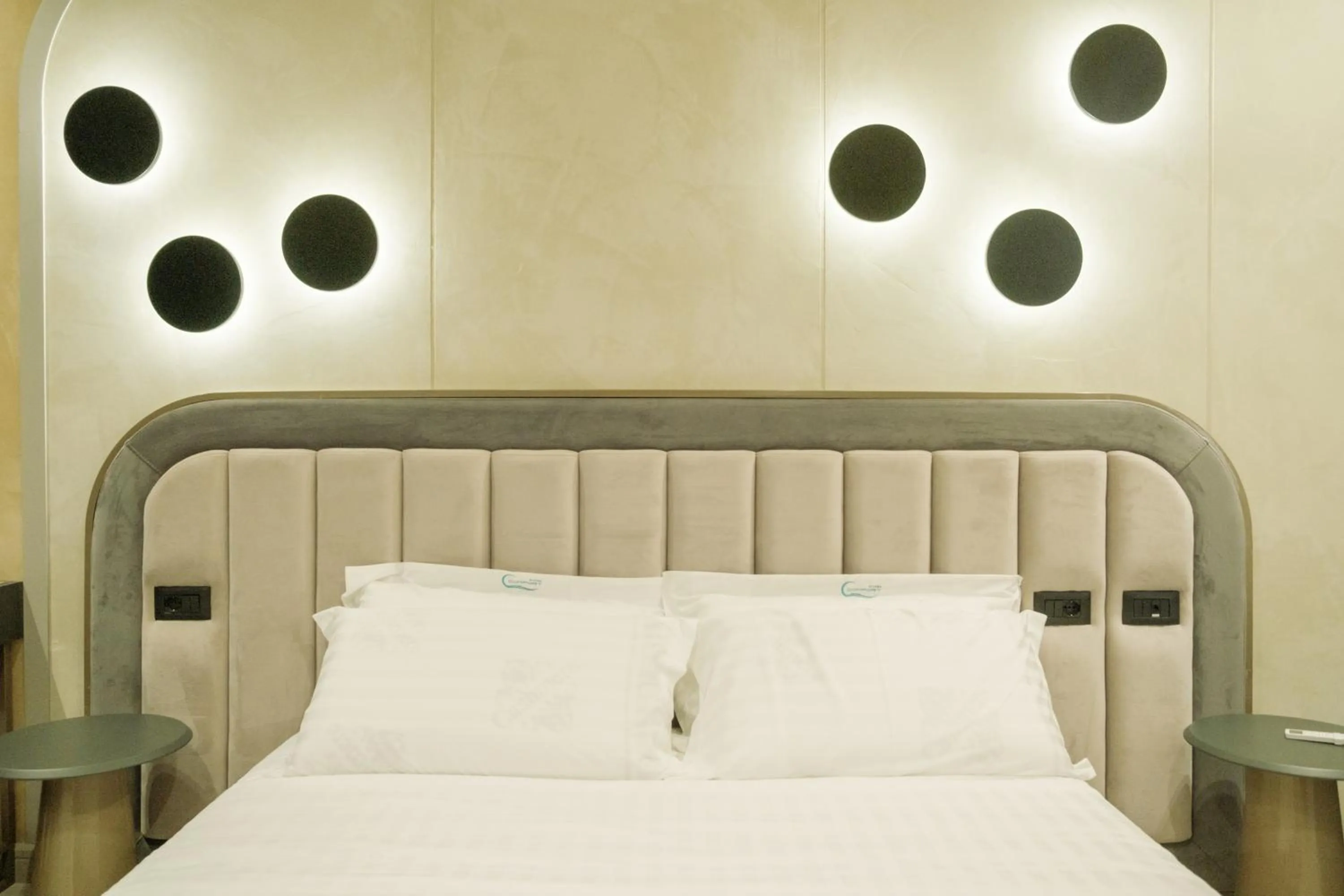 Bed in Comfort Suites