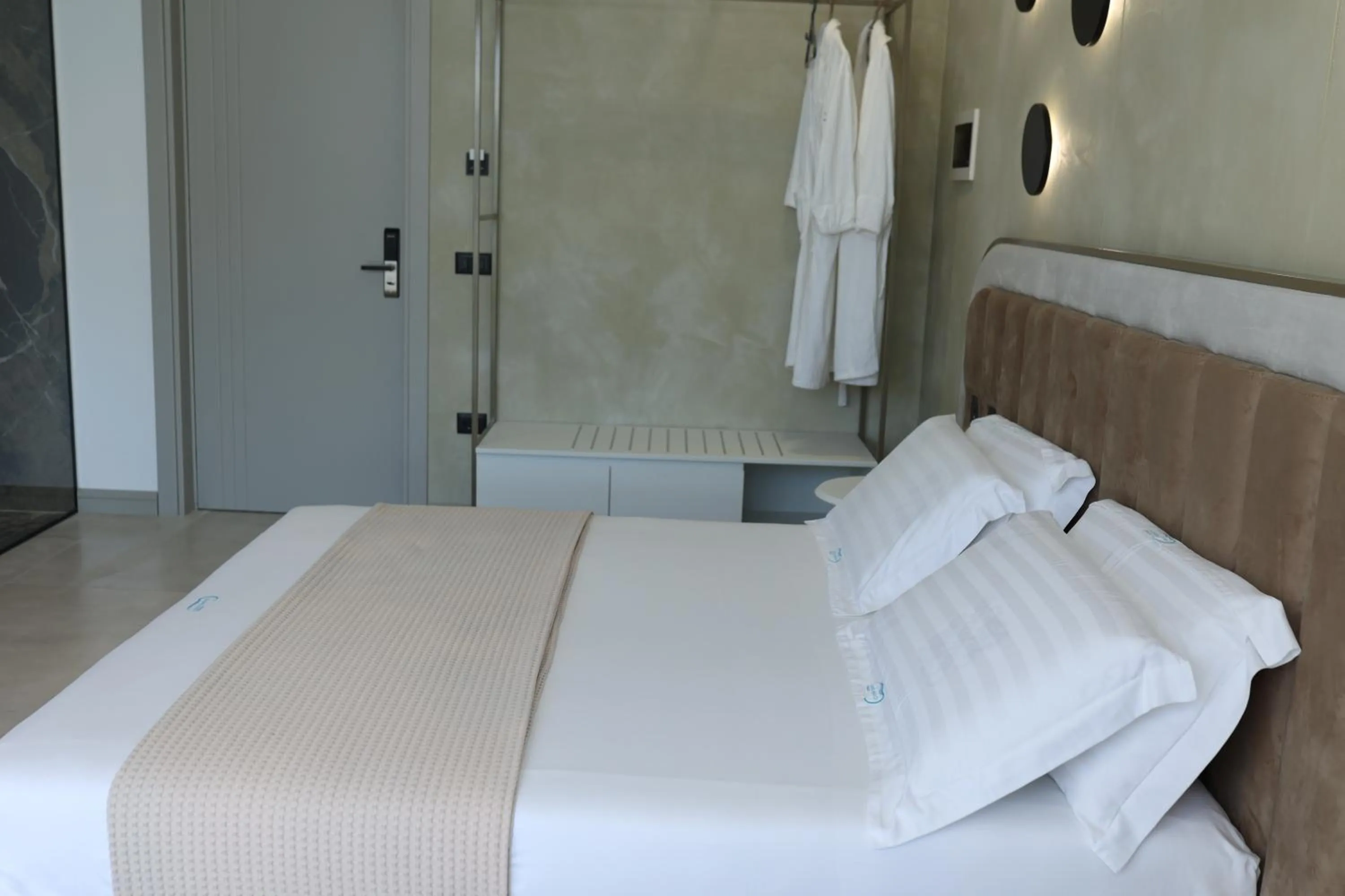 Bed in Comfort Suites